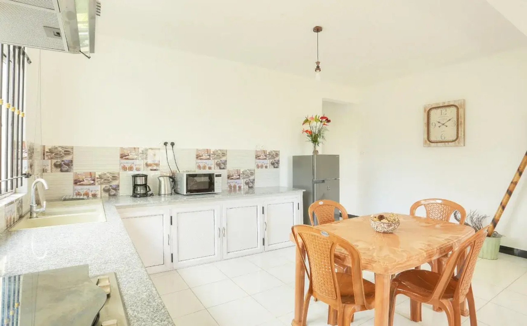 Sunny Lagoon Holiday Villa