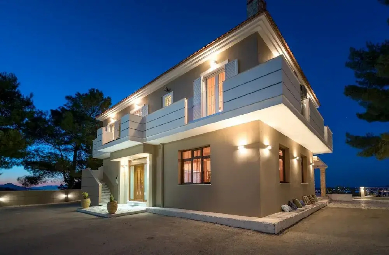 Castelli Luxury Villa