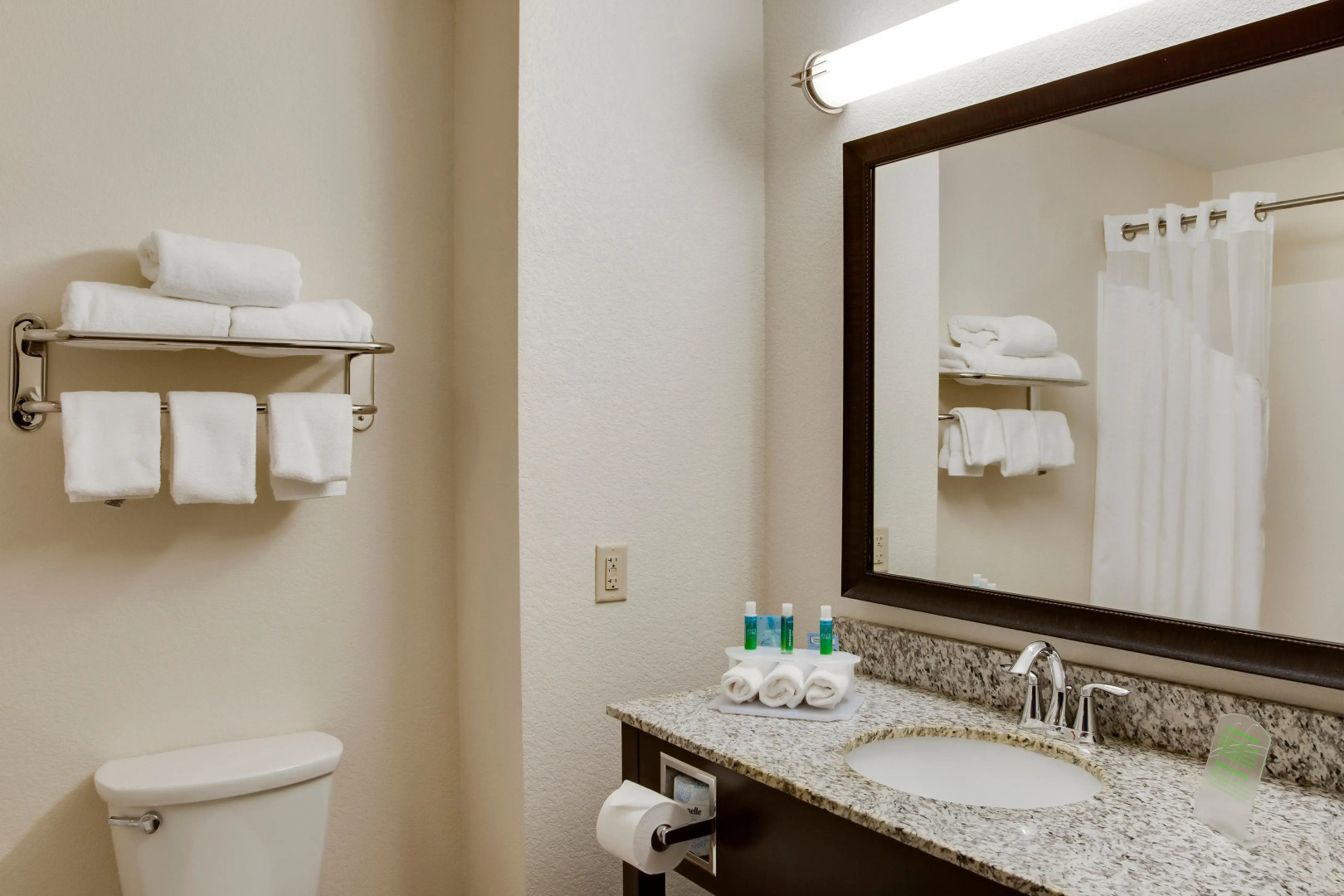 Holiday Inn Express & Suites Nevada by IHG