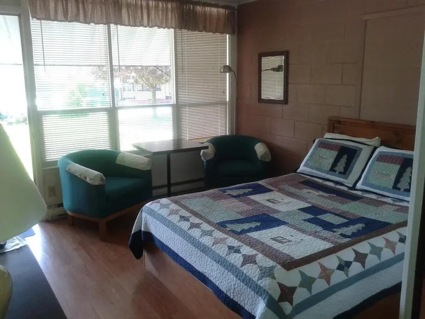 Capricorn Motel Royale Thousand Islands