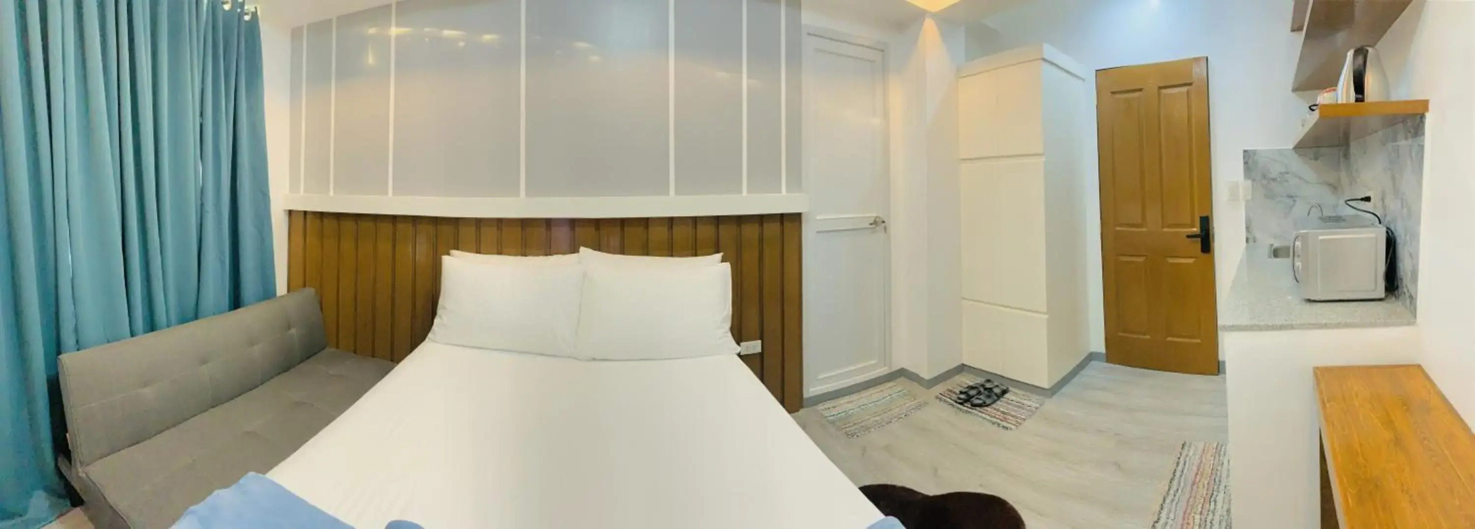 Cozy Unit at the heart of Balanga City