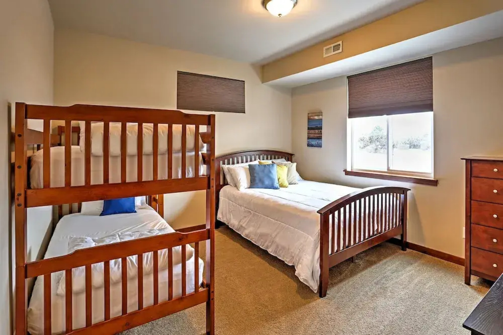 Lake Chelan 'manson Bay' Condo w/ Pool Access!