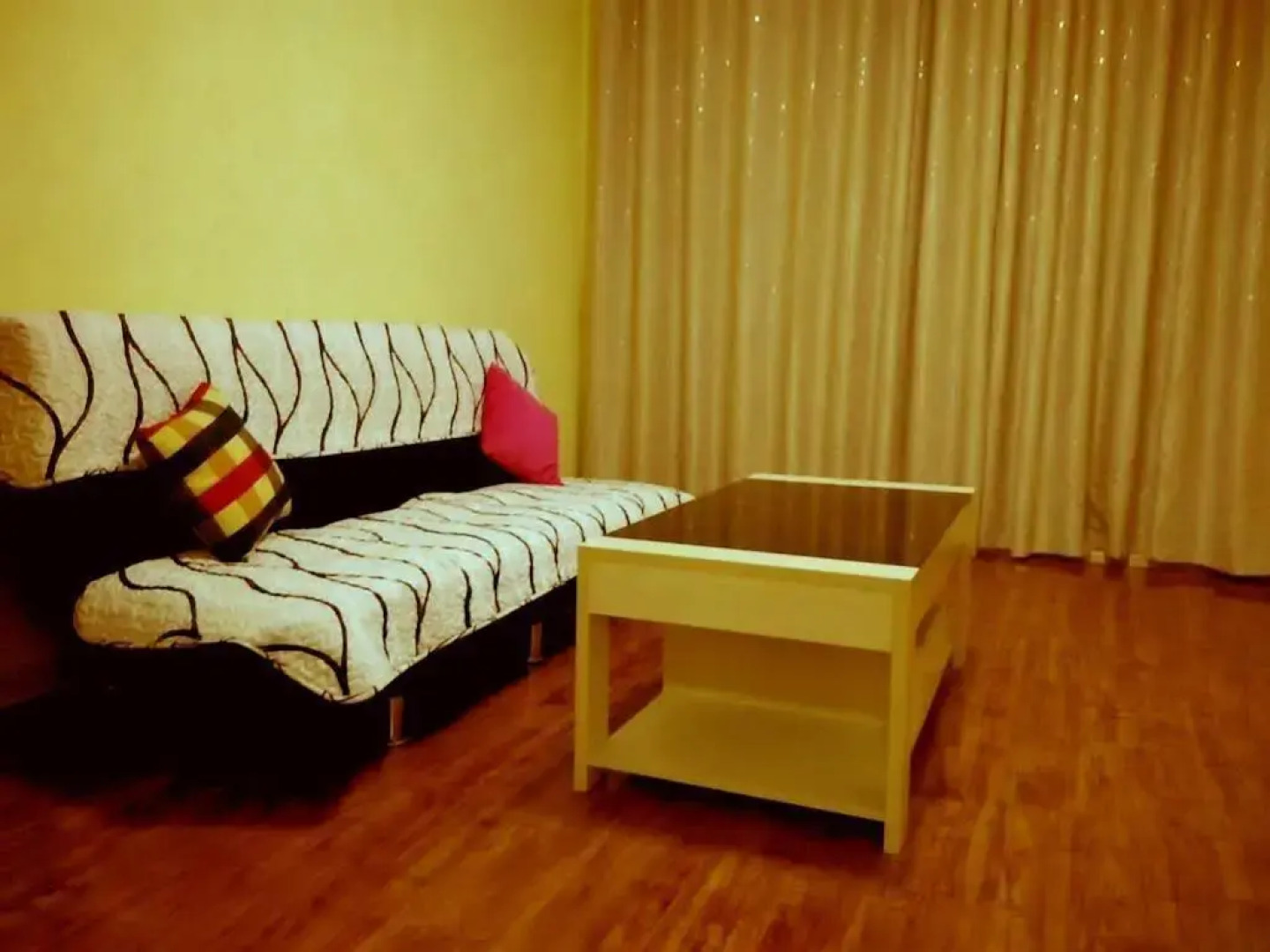 Qingdao Ryan Apartment