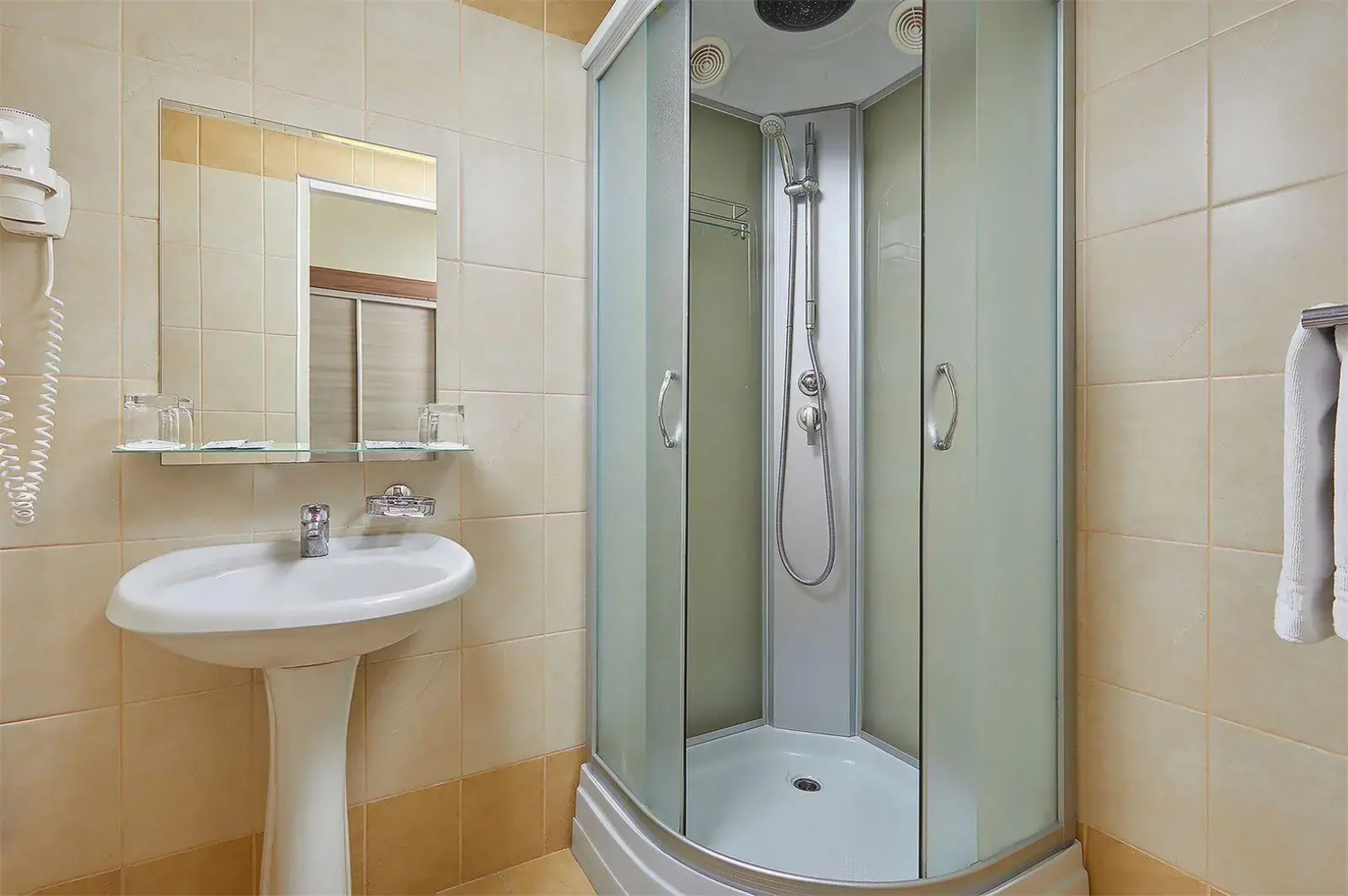 Фаворит Измайлово (Услуга бронирования отеля Дельта)