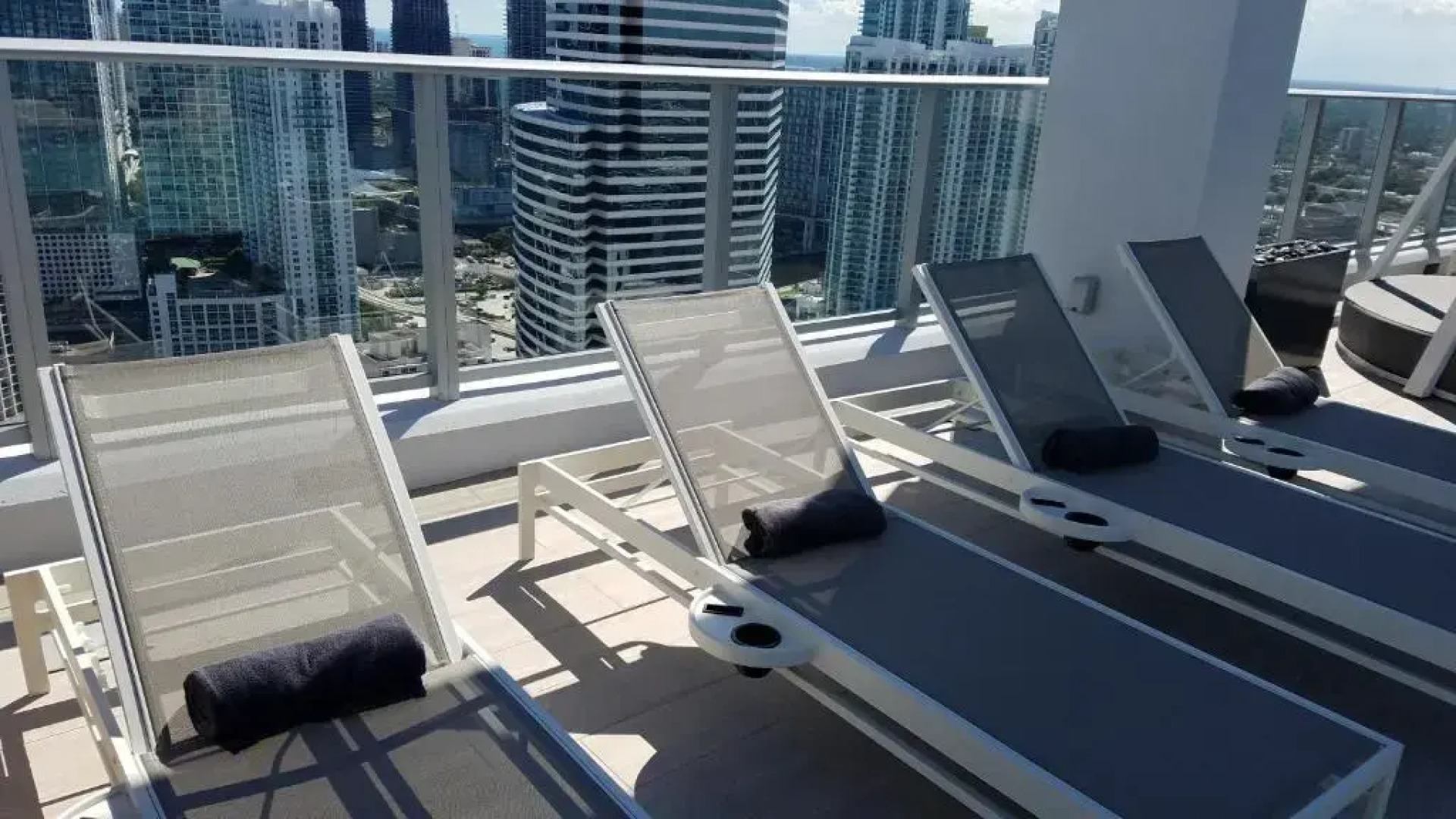 Downtown Miami Deluxe Apartment