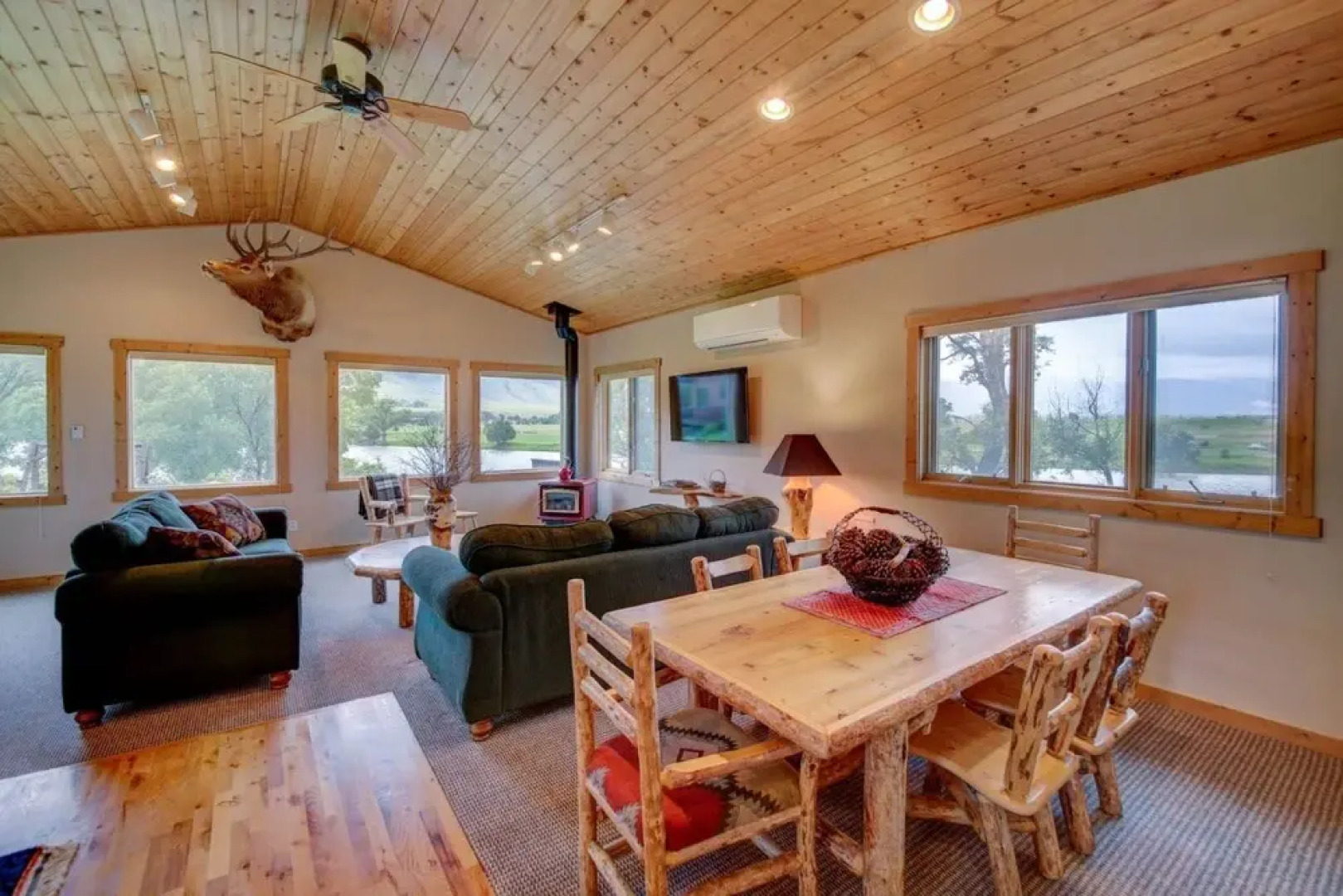 PV - Yellowstone River Retreat