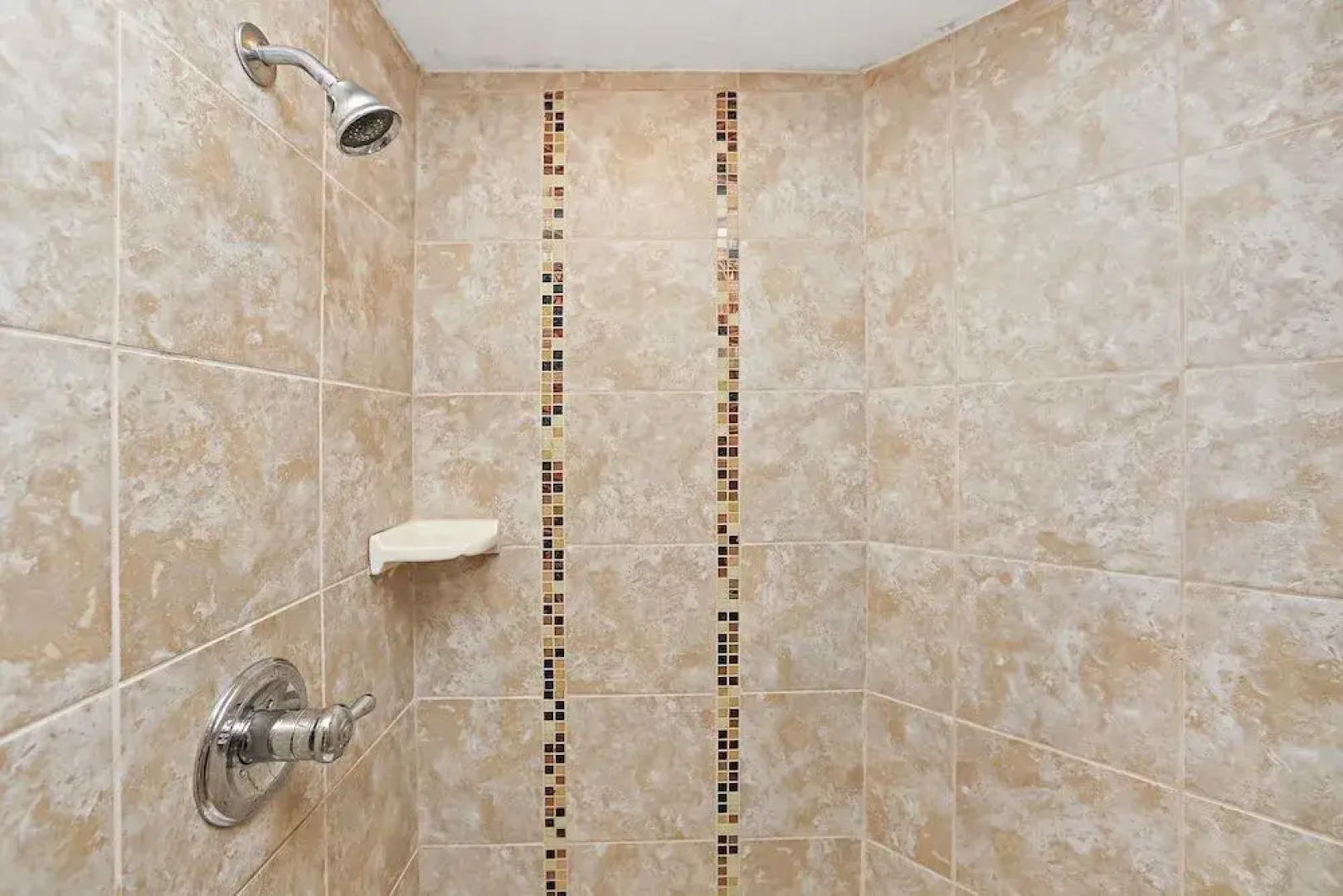 Grand Panama Tower 1 1606 184615 by RedAwning