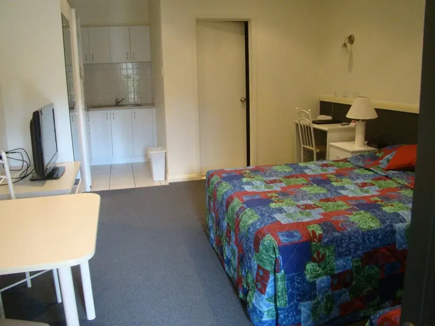 Dunsborough Inn Backpackers