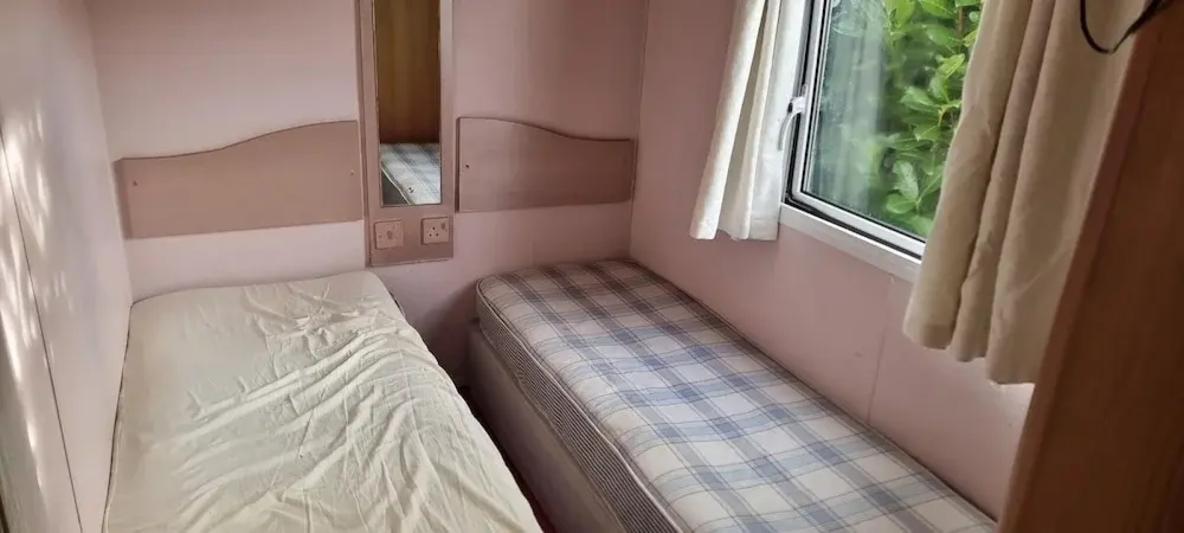 Lovely 3-bed Caravan in Foel, Welshpool