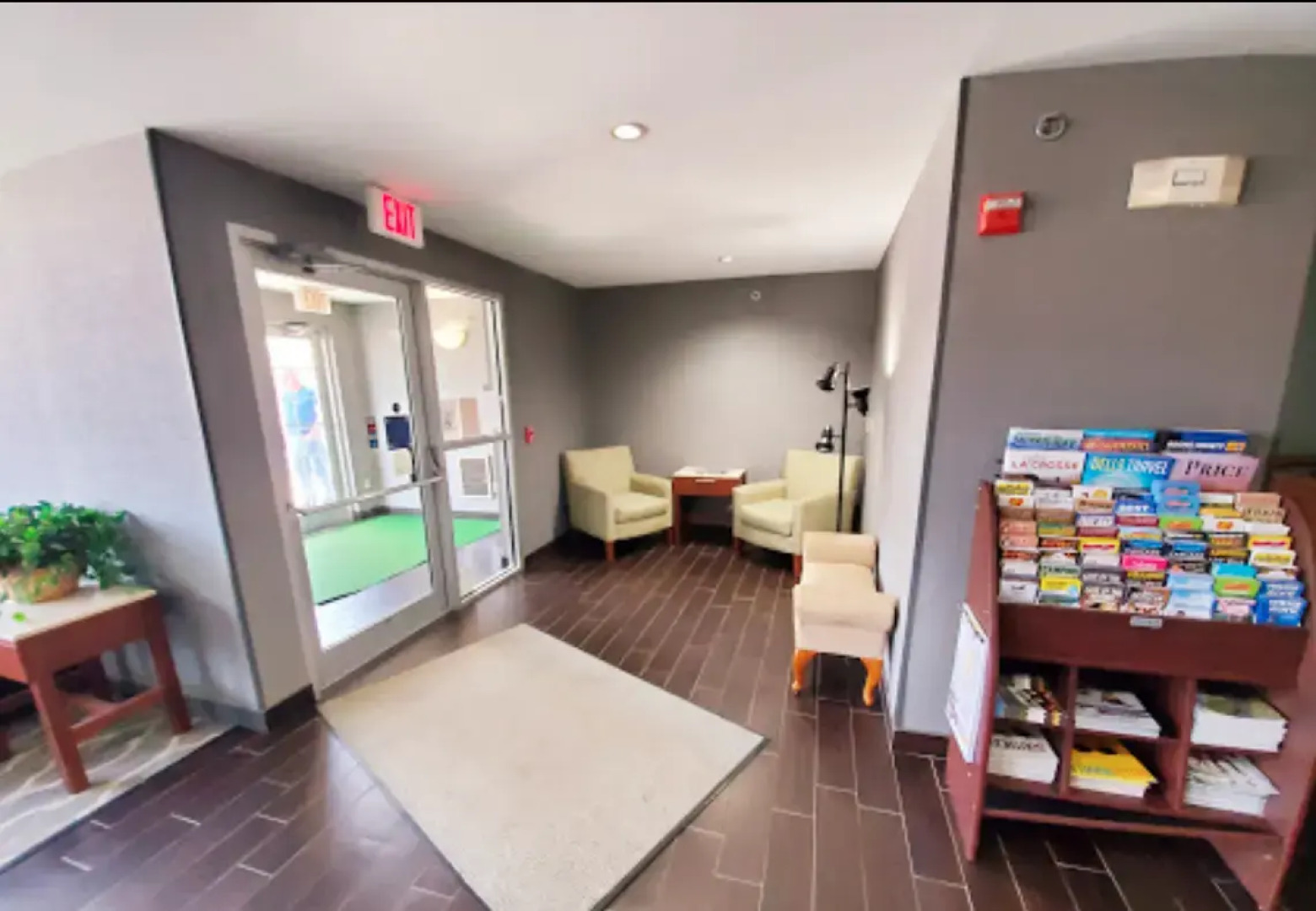 Americas Best Value Inn & Suites Racine