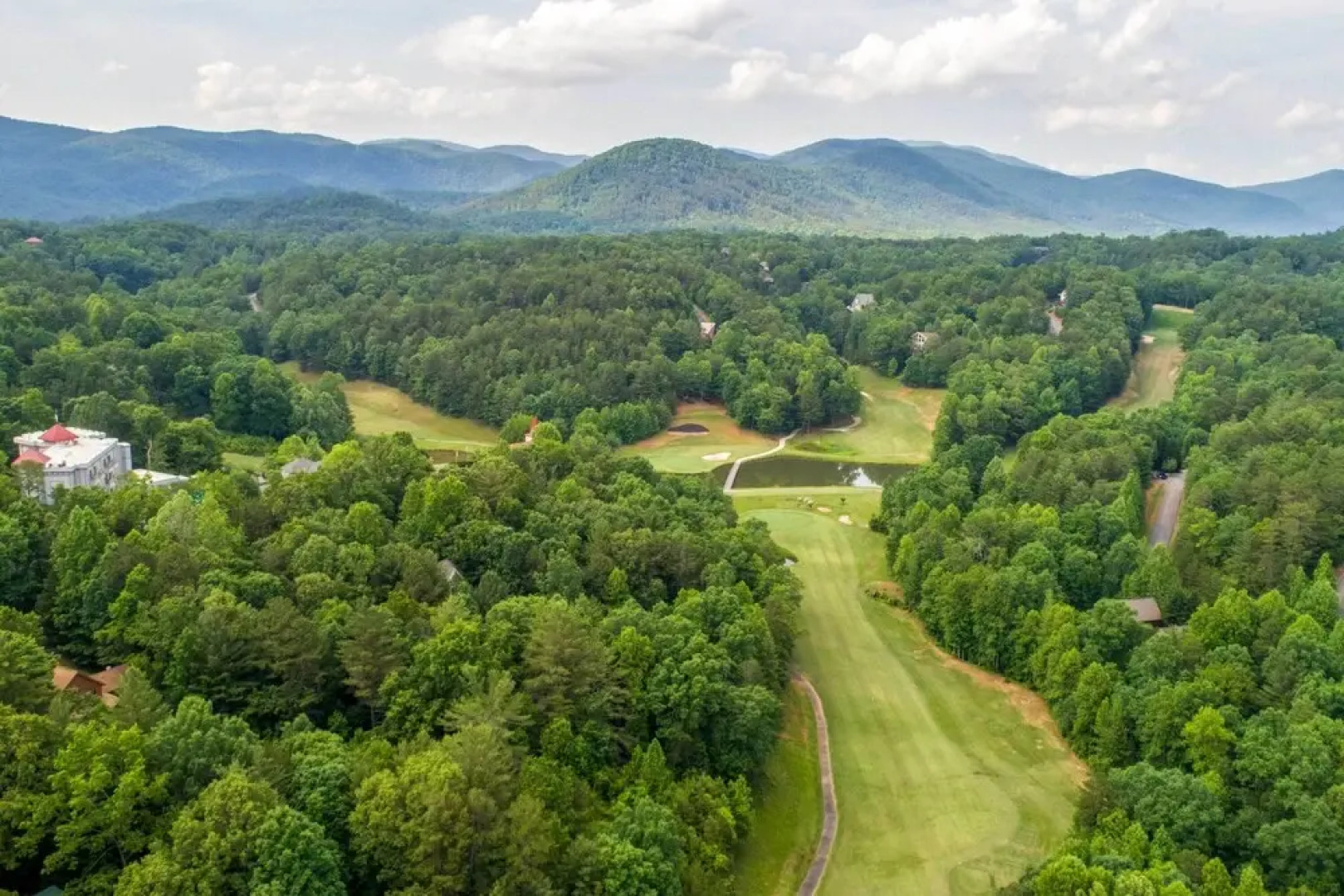 Spacious Log Cabin in Helen w/ Deck & Pool Access!