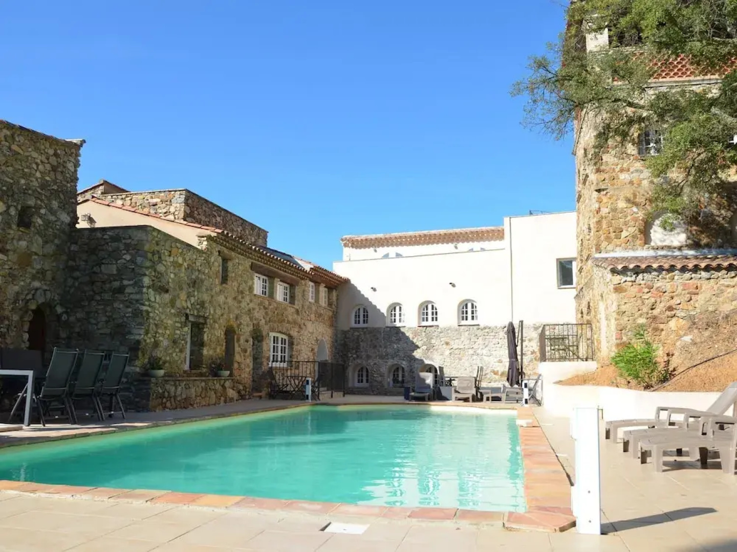 Beautiful House With Dishwasher Near the Popular St. Maxime