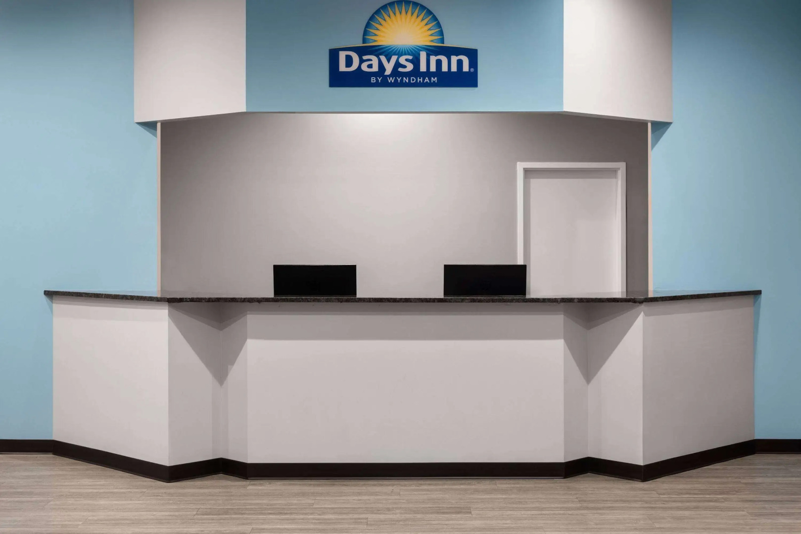 Days Inn by Wyndham Frederick