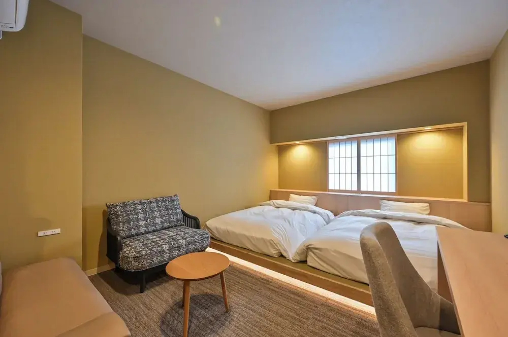 Ureshino Onsen Yadoya Uchiroji Hondori