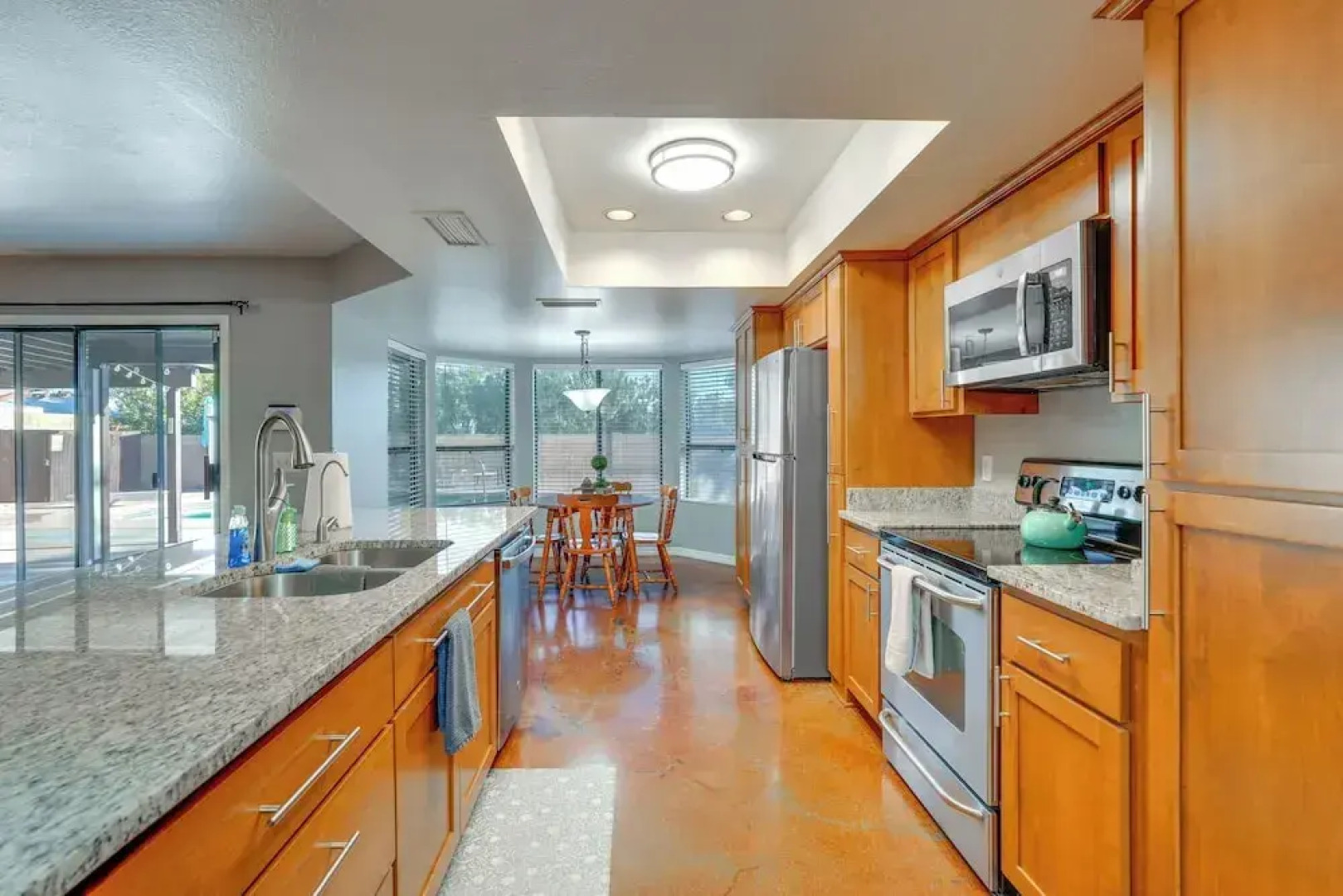 5 Mi to Asu: Tempe Home w/ Heated Pool & Fire Pit