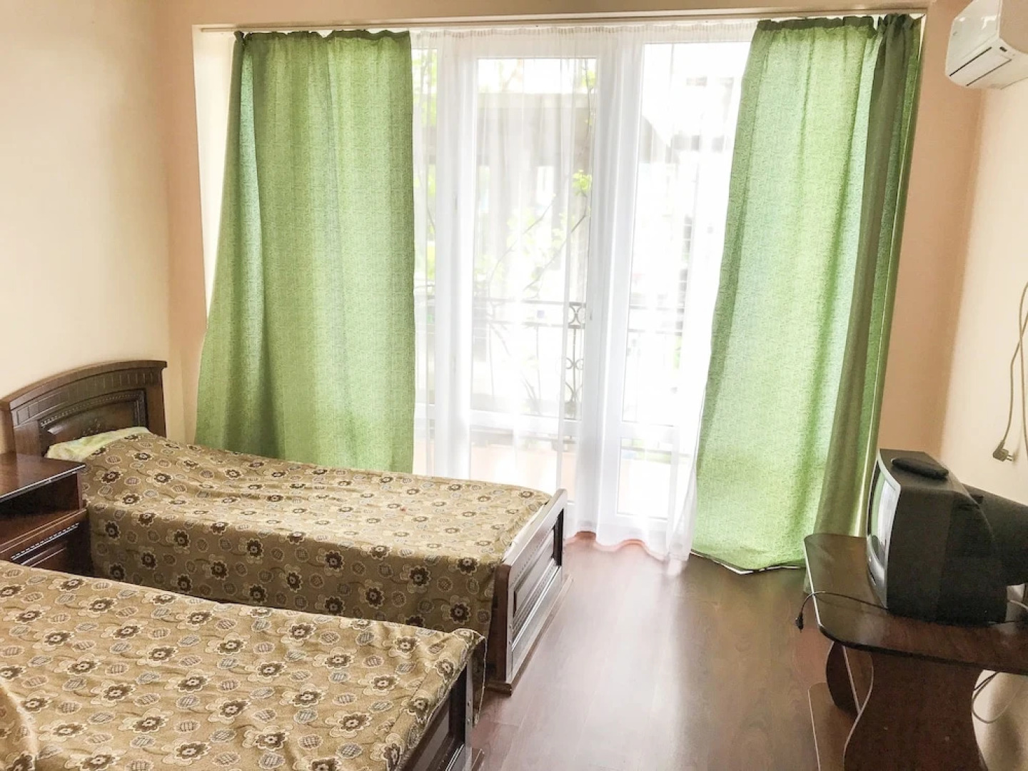 Отель Smile Hotels