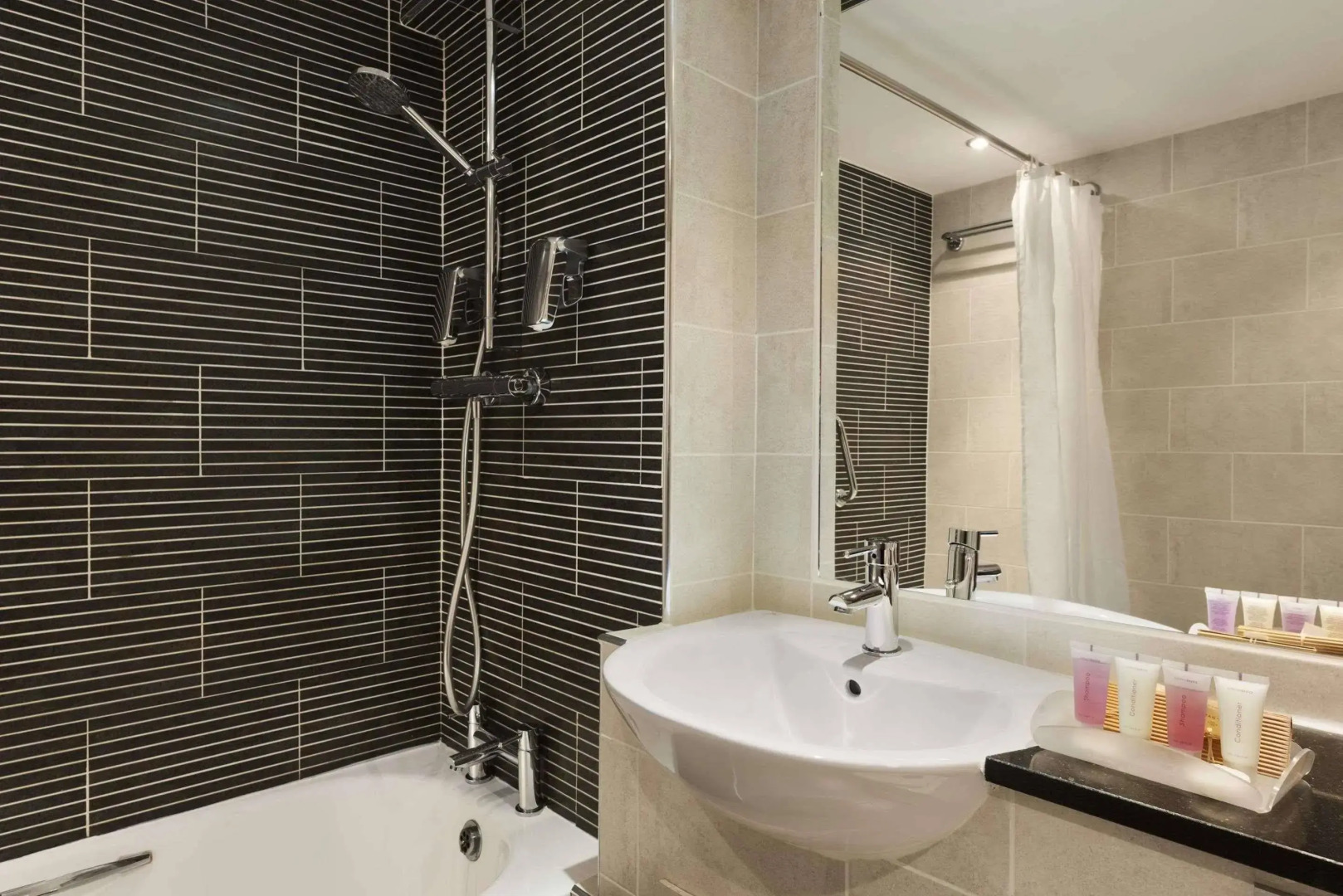 Ramada by Wyndham Warwick Kenilworth