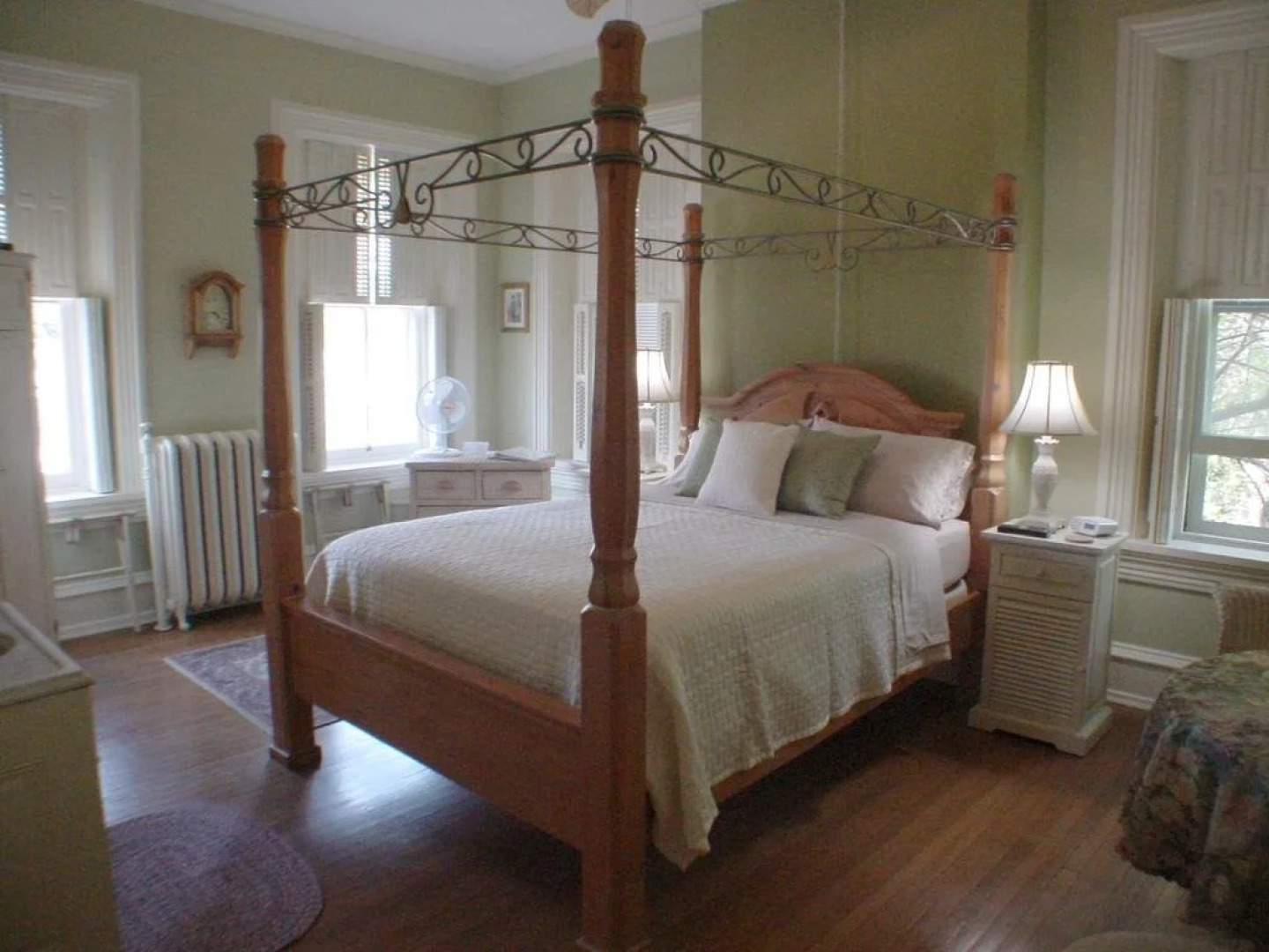 Lovelace Manor Bed and Breakfast