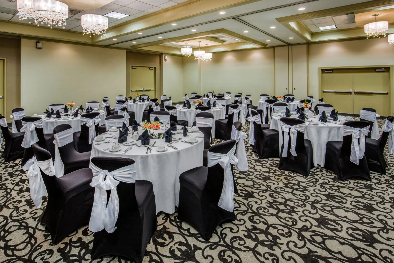 Crowne Plaza Phoenix Airport - PHX by IHG