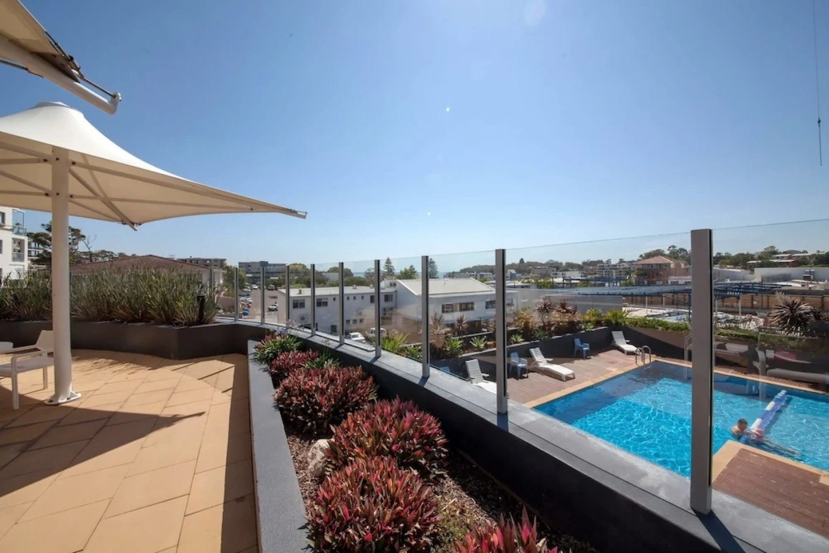 Cote D'Azur, Unit 11/61 Donald Street