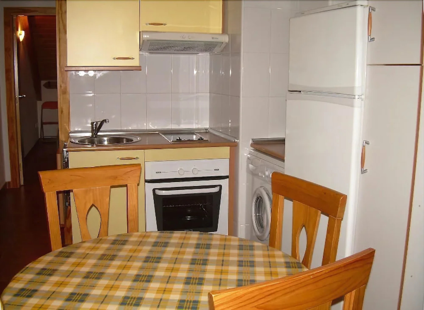 Apartamentos Varios Valle De Tena 3000