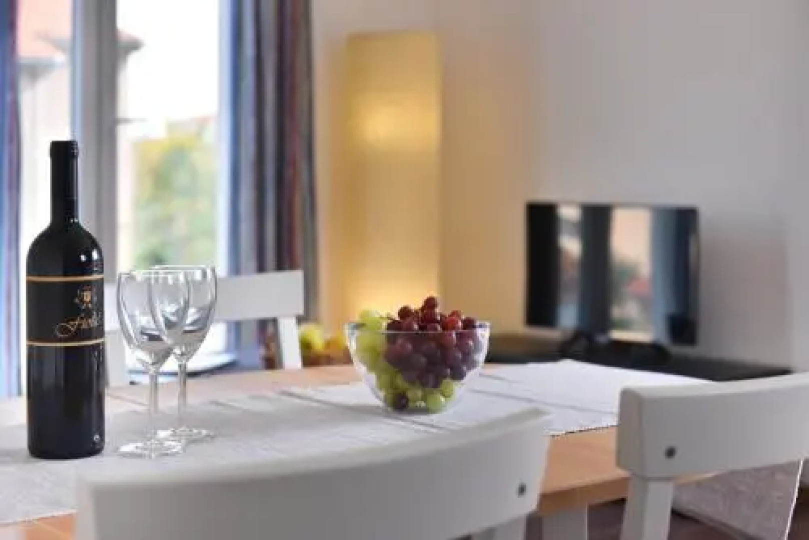 Crowonder Harbor Villa