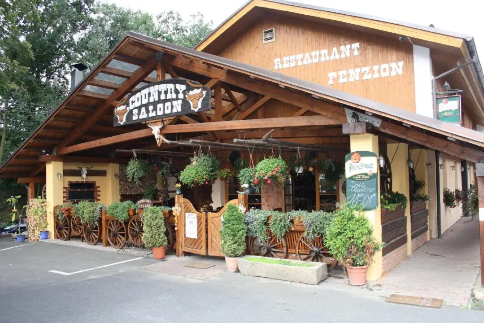 Steak Restaurant Penzion Country Saloon