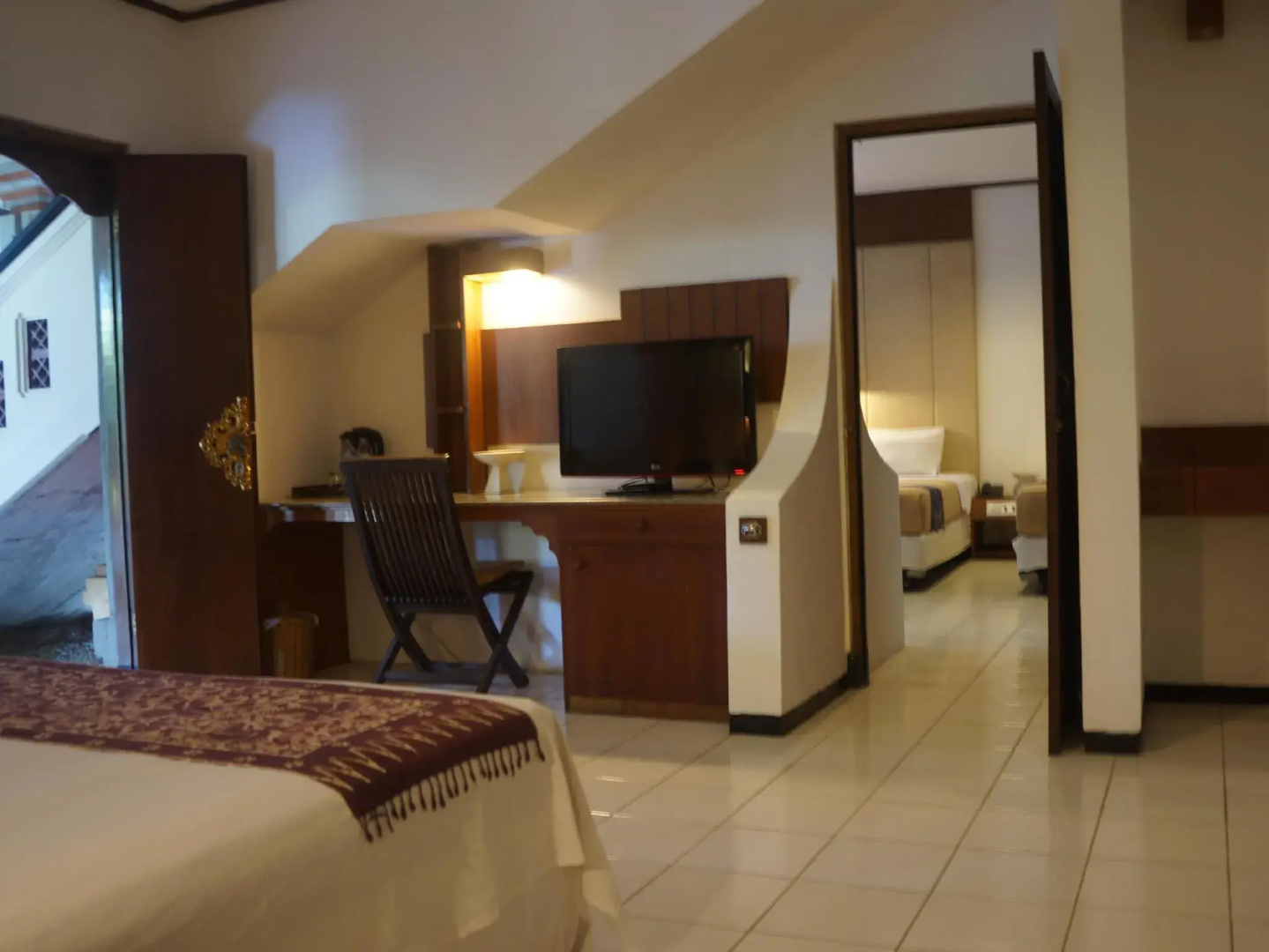 Puri Naga Beachfront Cottages