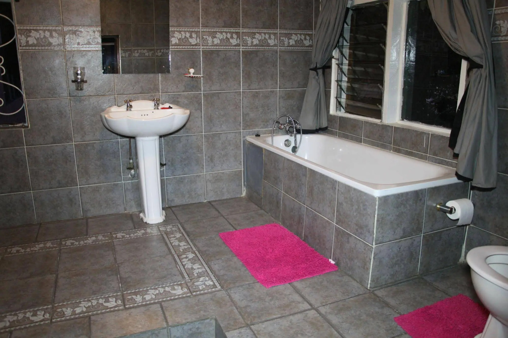 Africanza Lodge and Restaurant