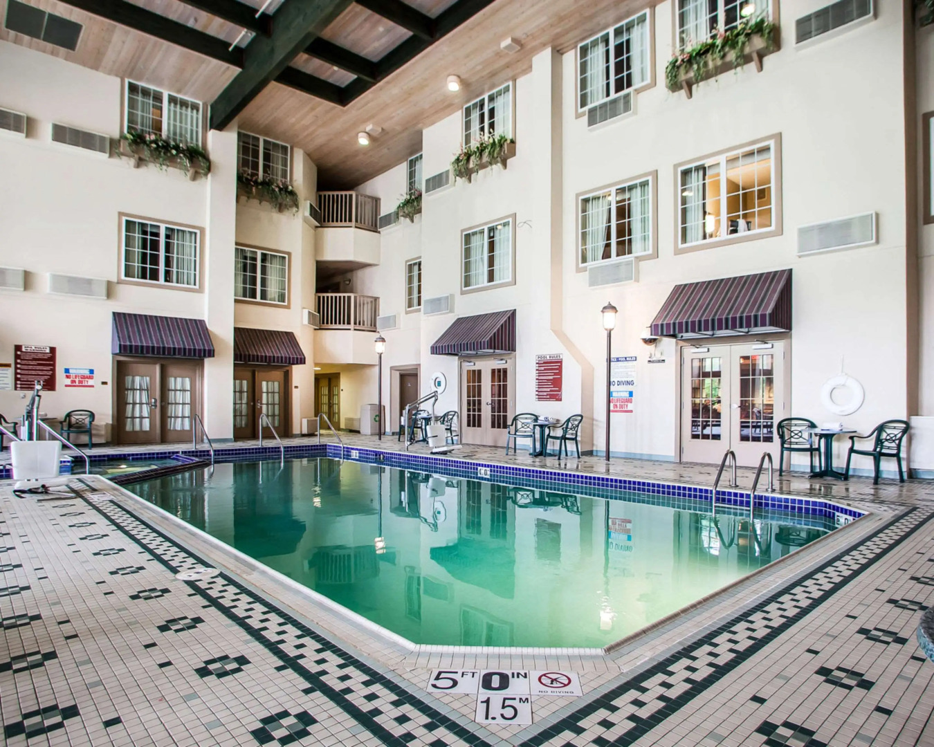 Comfort Suites Milwaukee Airport