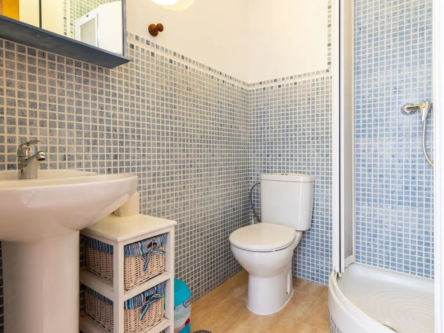 Elegant Apartment in Totalán with Hot Tub