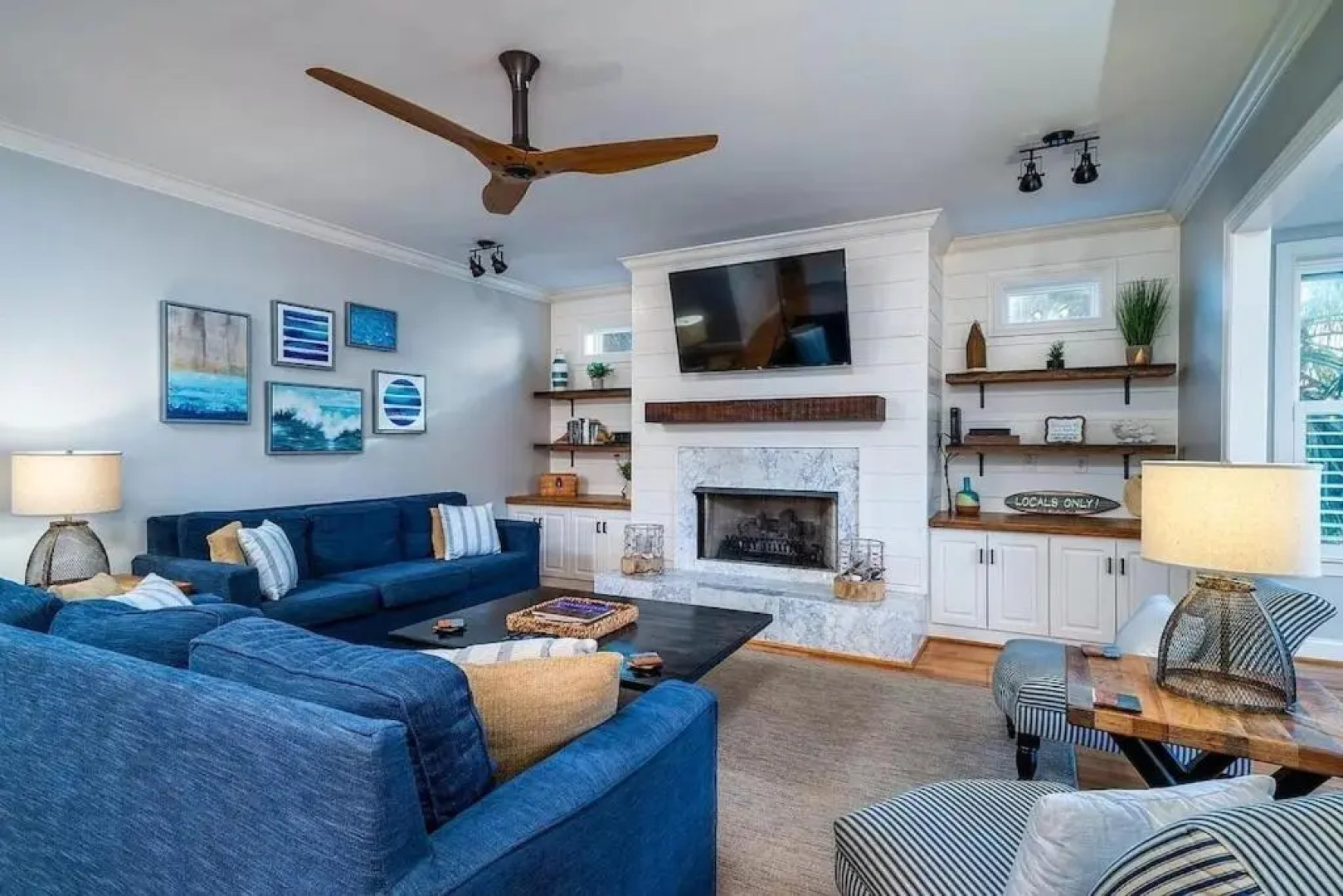 Luxury Modern Home- Steps 2 Beach, Private Pool/Bar, Sleeps 16, 7 BD-5.5 BR- 'The Lucky Penny'