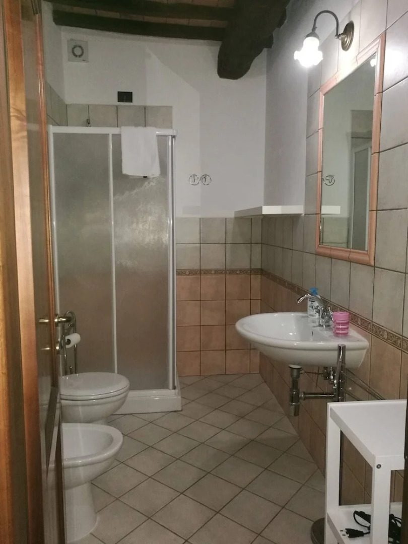 Portion of a Farmhouse With 30 Beds - 4 Apartments and 2 Rooms