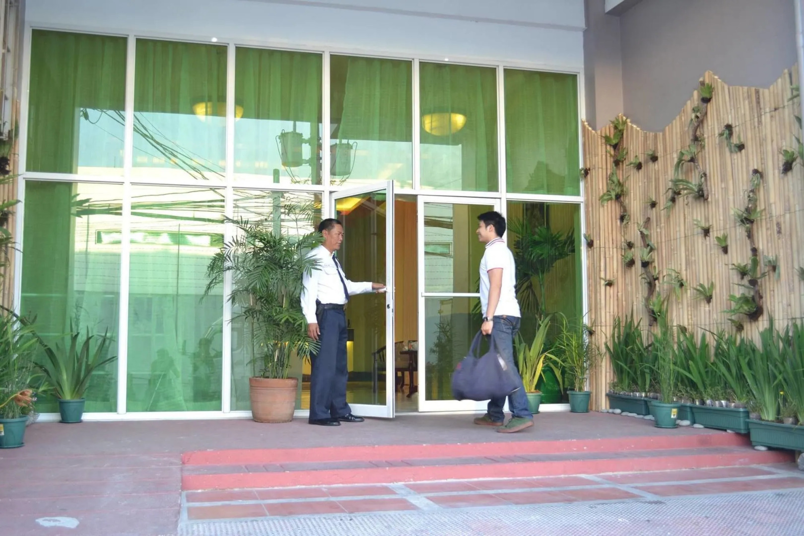 Airport Travelodge Manila - Hostel