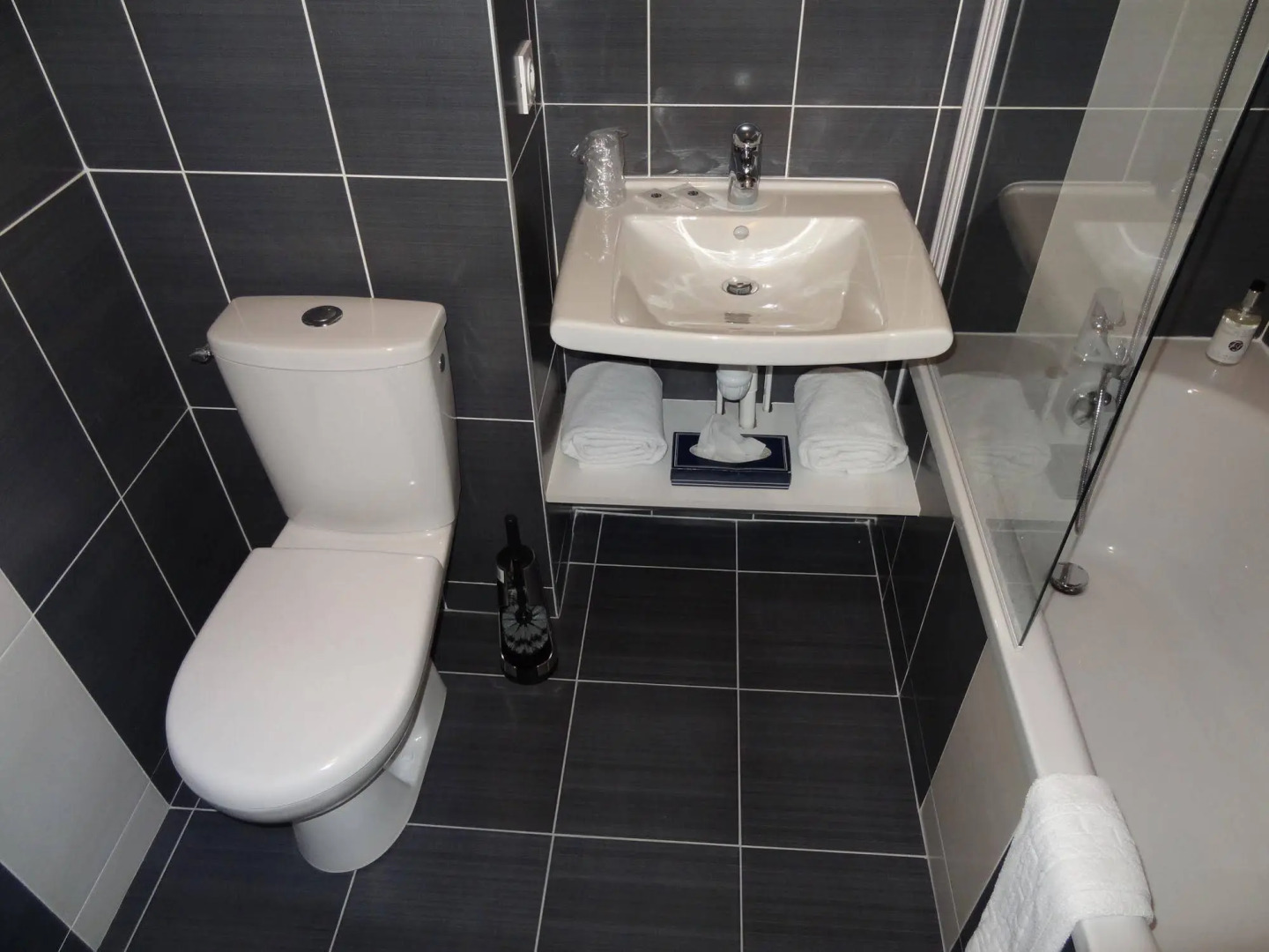 Hotel l'Ortega Rennes Aeroport