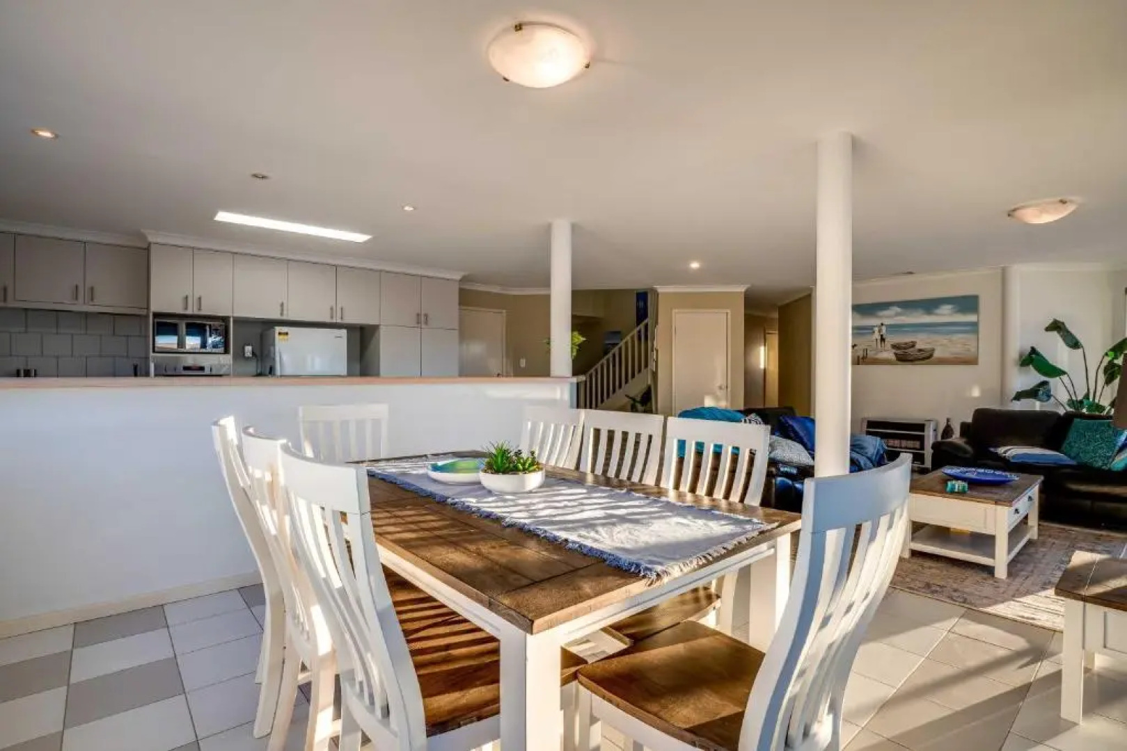 Mandurah Canal Beach House- 5 Mins Beach, Golf Course, City Centre, Parks