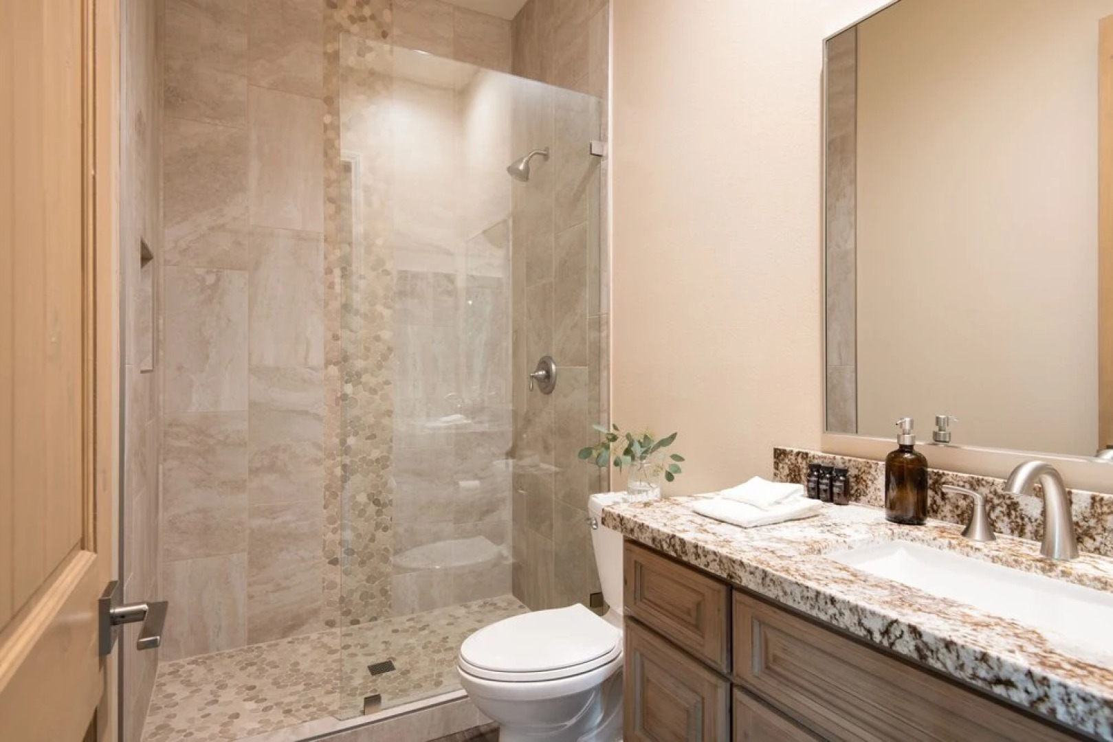 Buena Vista by Avantstay Massive Outdoor Oasis w Pool Spa Firepit