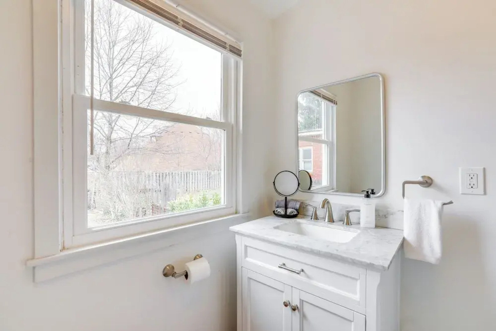 Walk to Campus & Palmer Square: Dtwn Townhome