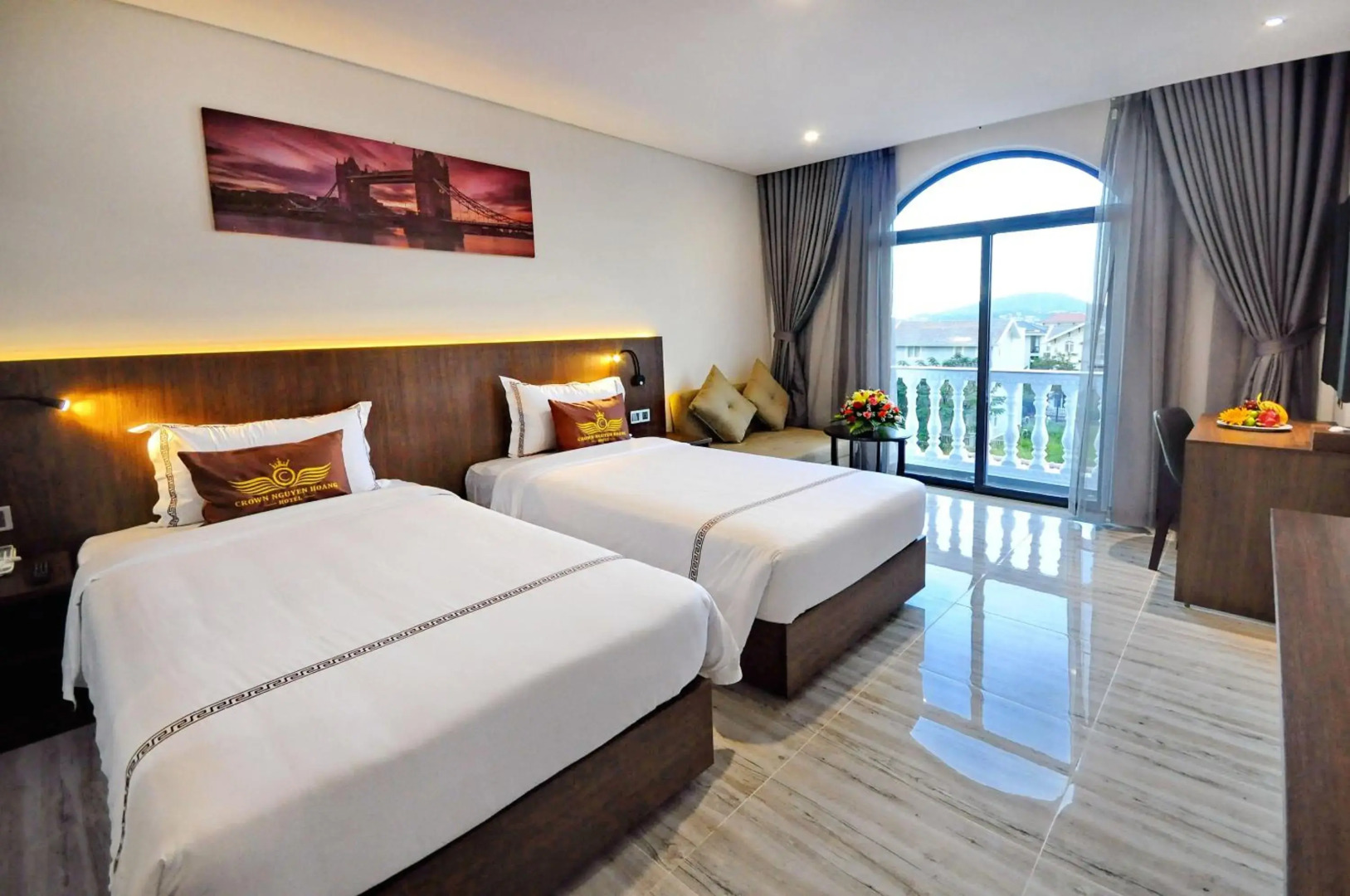 Crown Nguyen Hoang Hotel