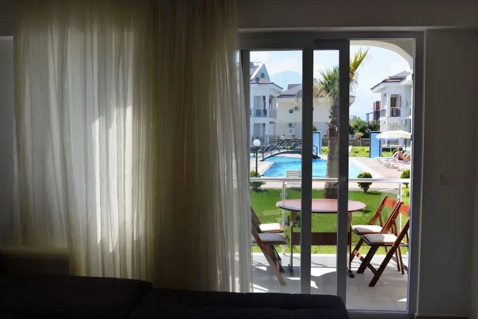 Lighthouse Legend Aparts