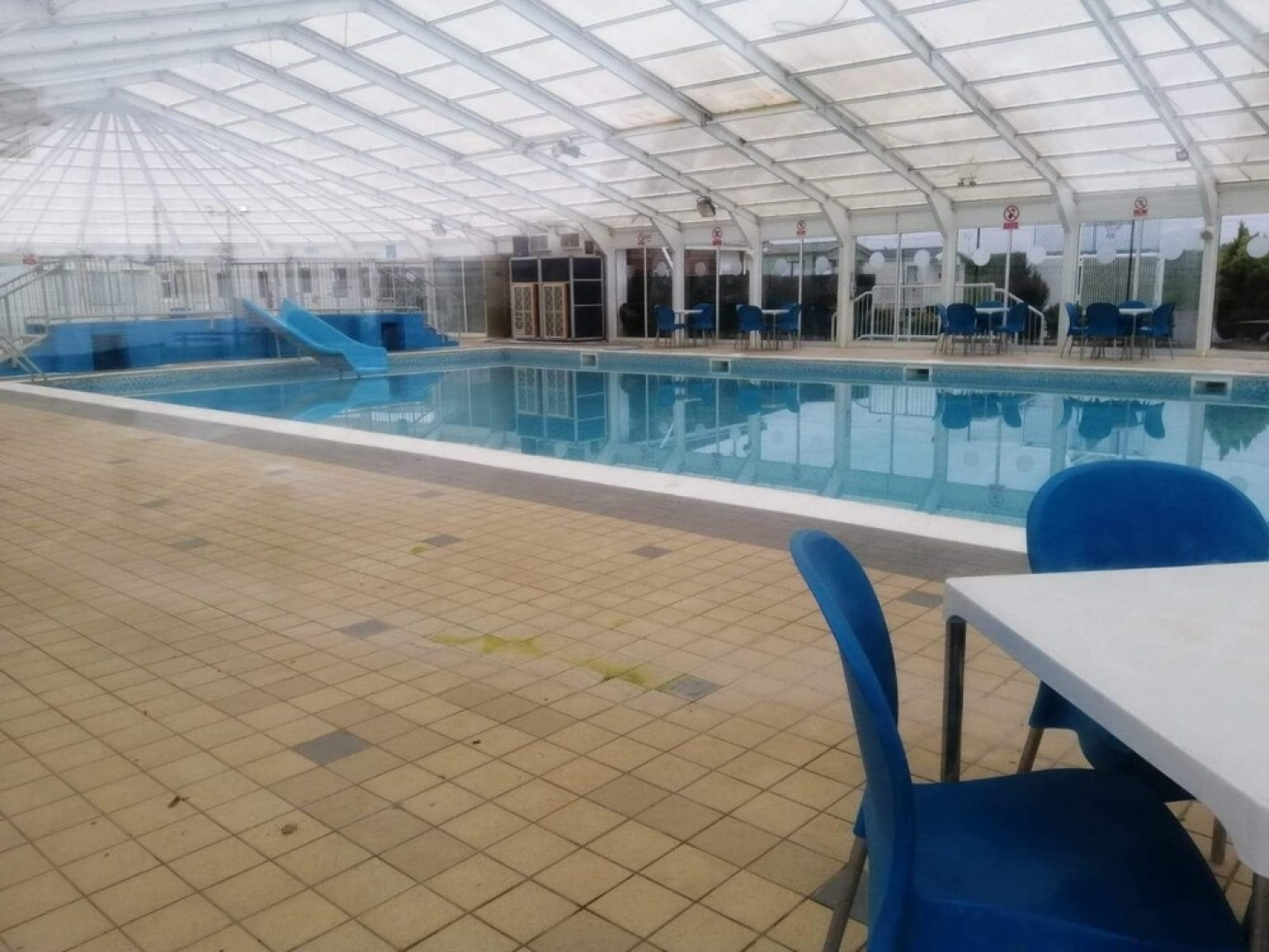 2 Bedroom Caravan at Heacham Beach With Decking