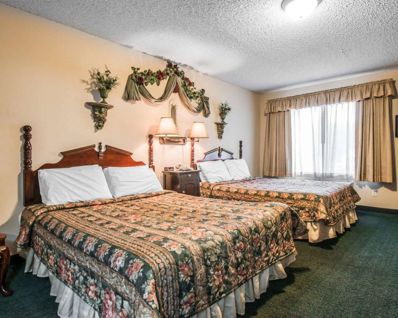 Quality Inn & Suites Manitou Springs at Pikes Peak