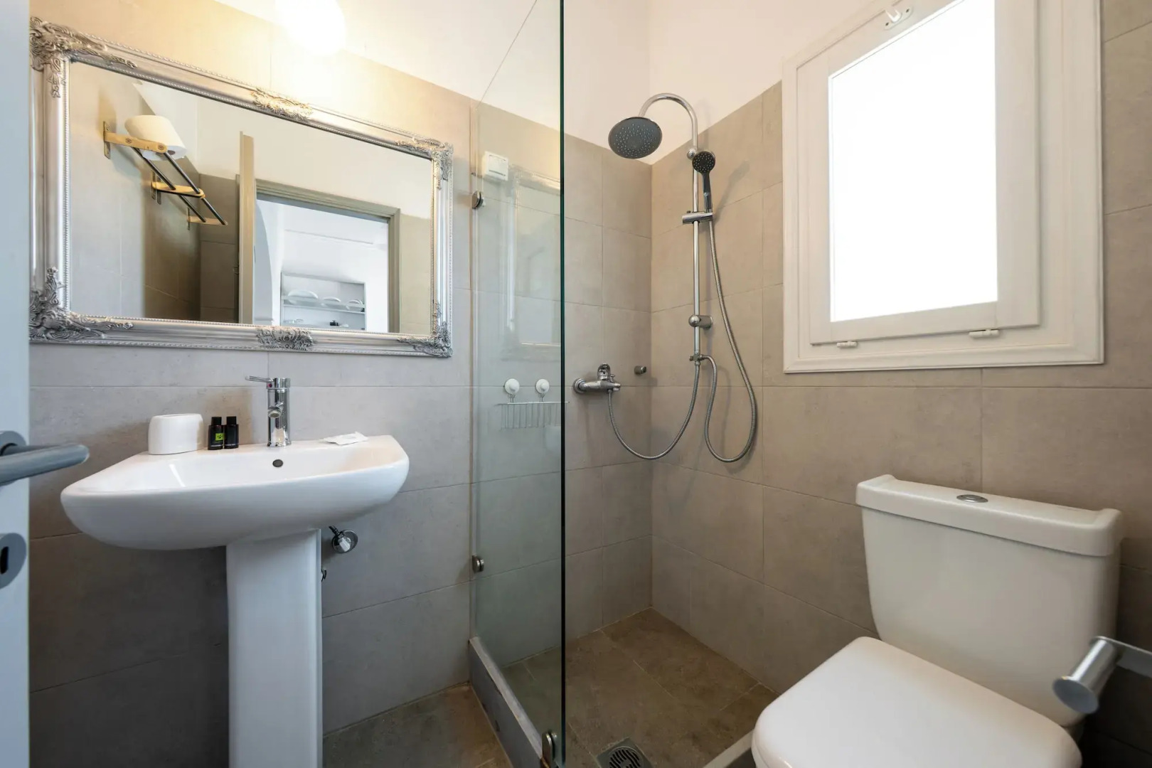 Naoussa Hotel Paros by Booking Kottas