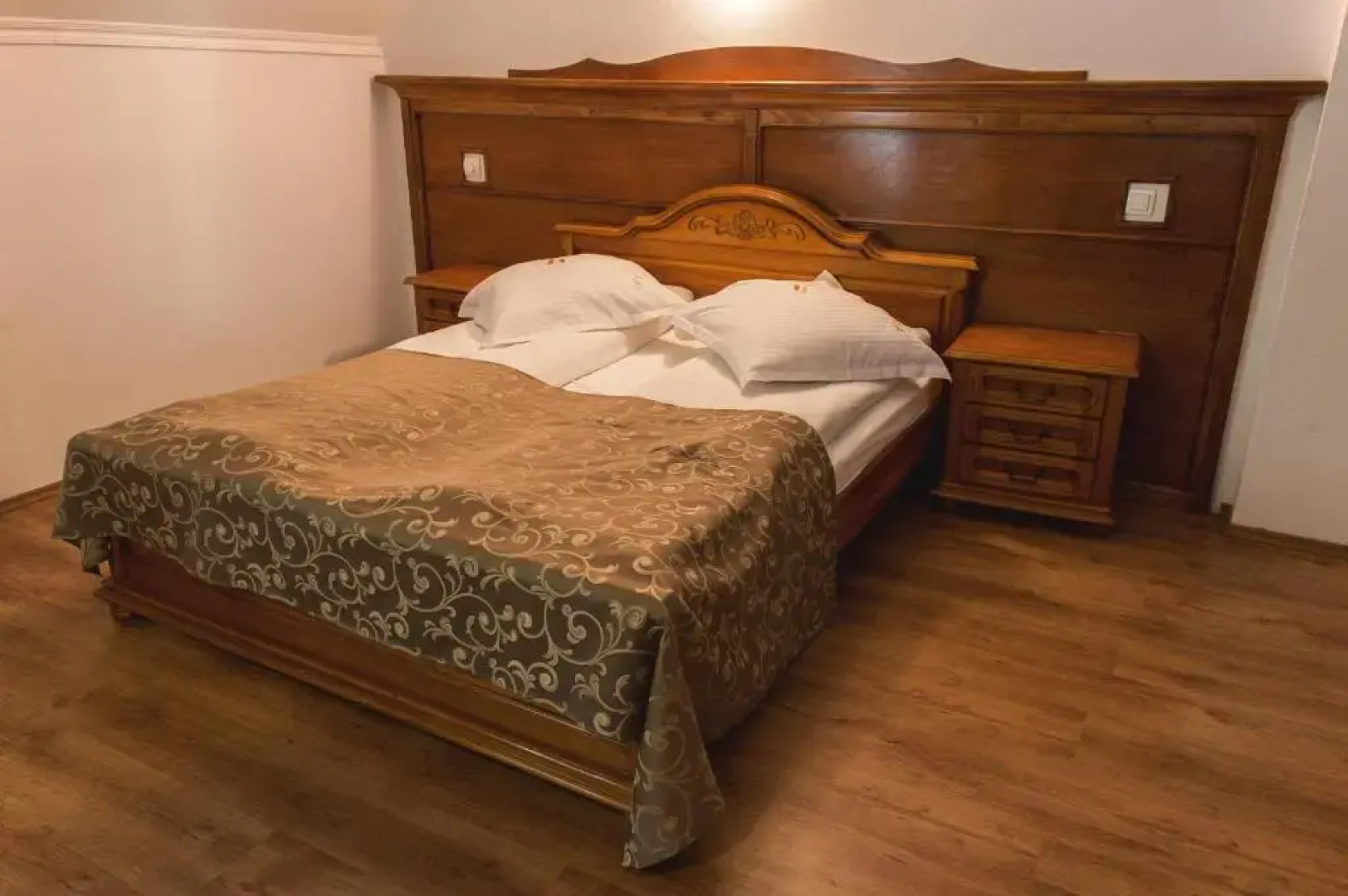 Complex Craiasa Muntilor Moieciu