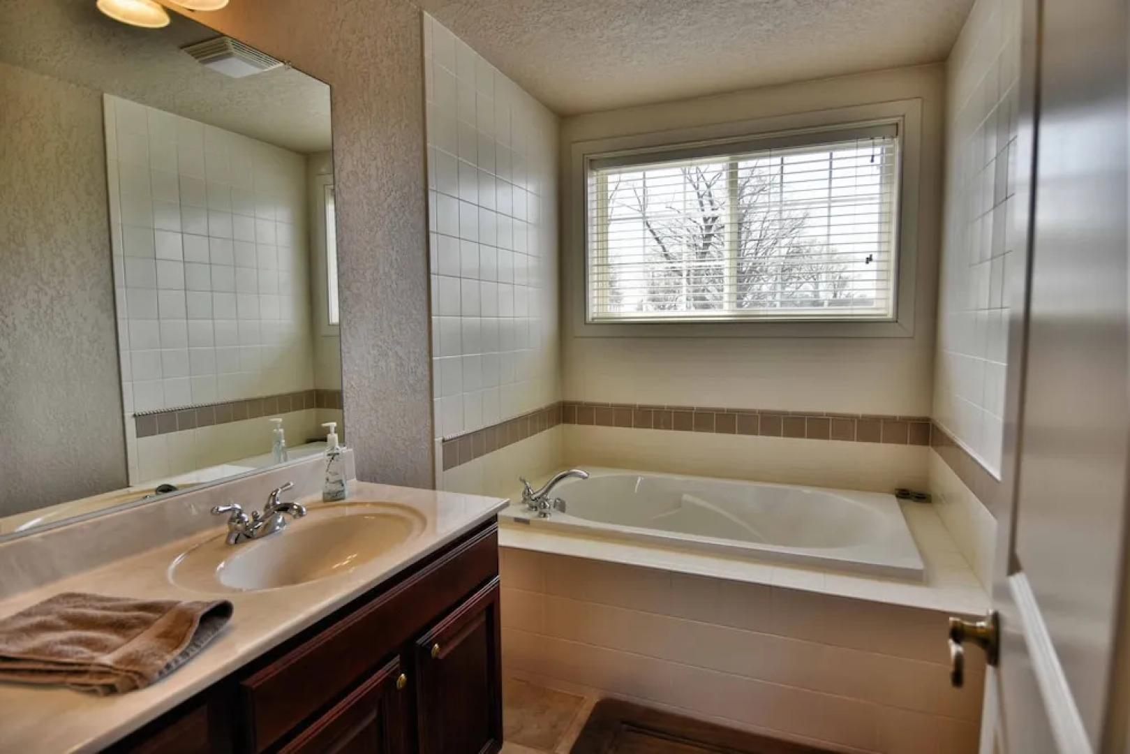 Unit 306 2bd/2ba Condo 2 Bedrooms 2 Bathrooms Condo