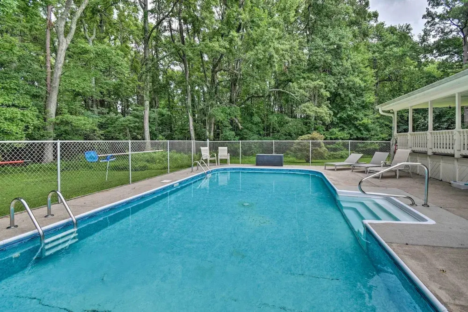 'the Oyster Bed' Retreat w/ Pool & Game Room