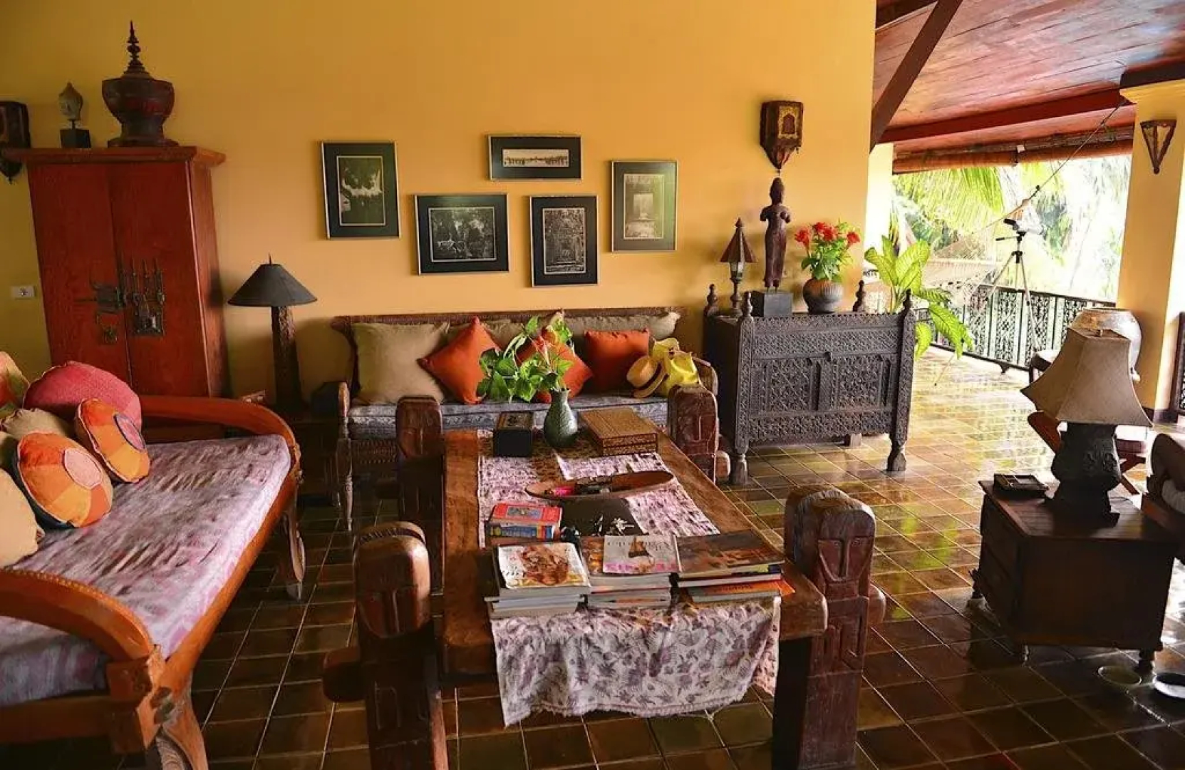 Away Chiang Kham Villa