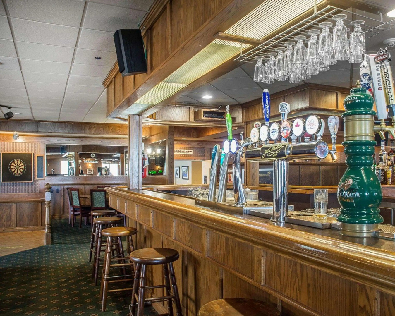 Quality Hotel & Suites