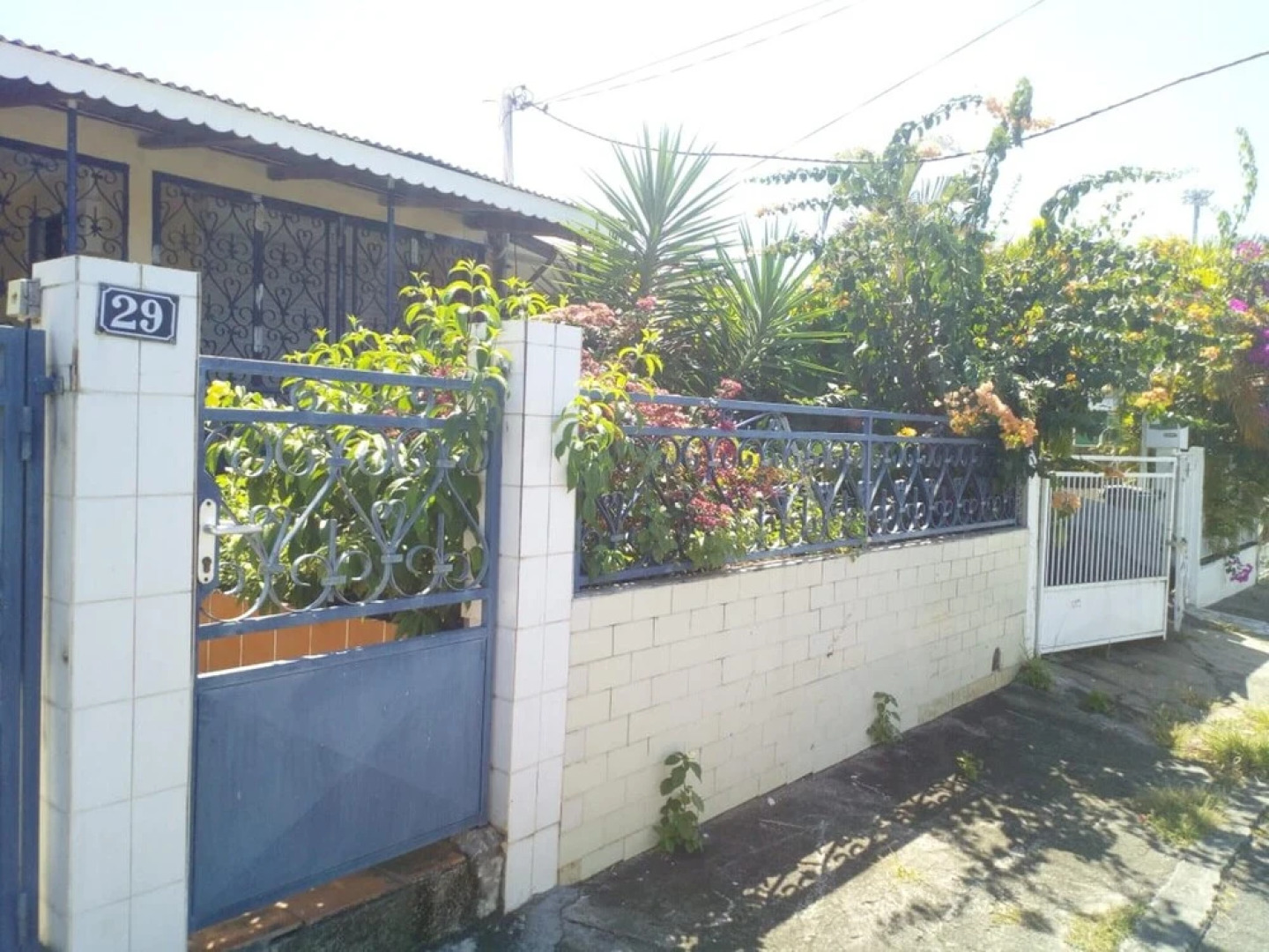 House With 2 Bedrooms in Basse-terre, With Wonderful sea View and Enclosed Garden