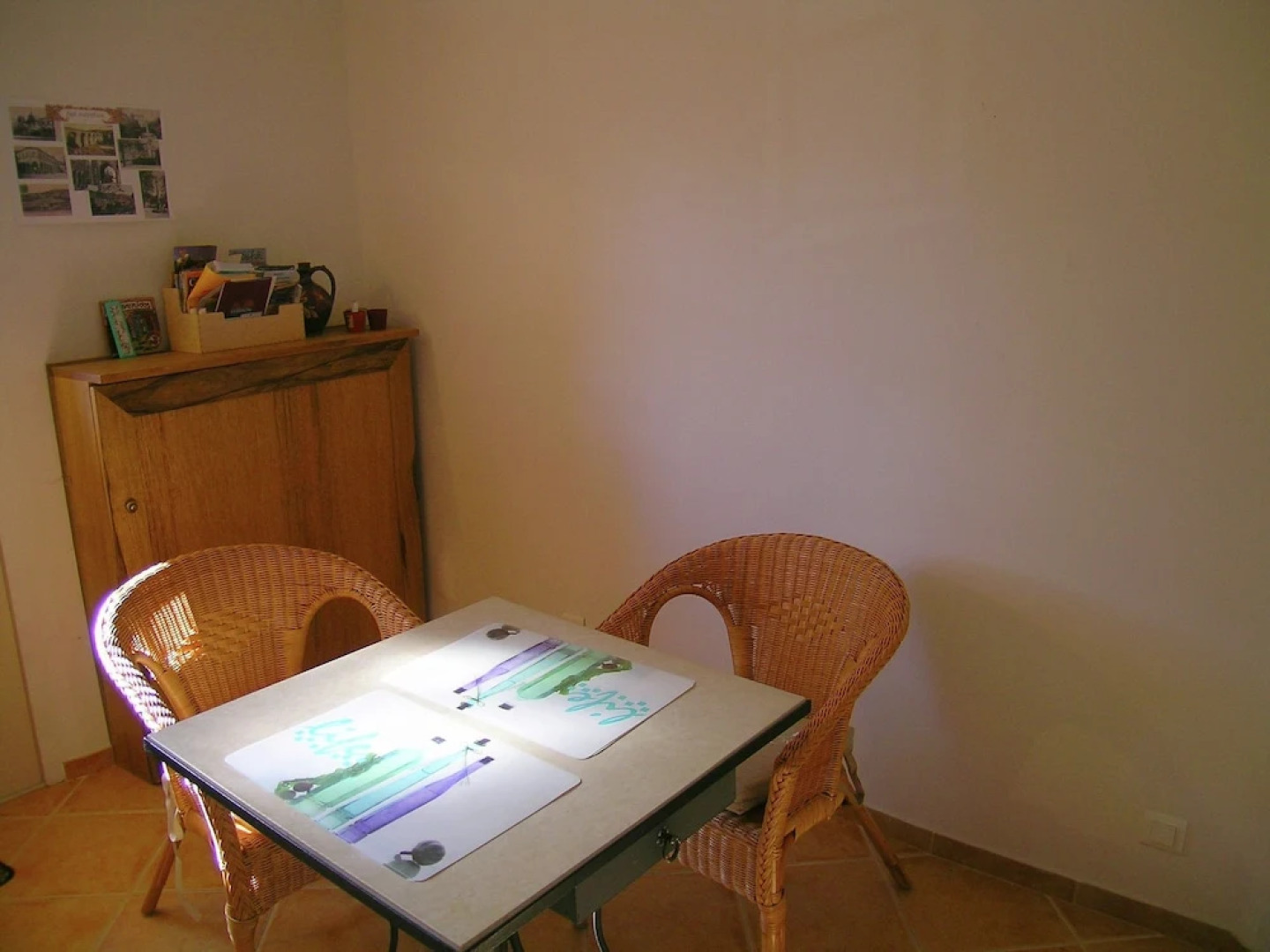 Cozy Cottage in Peaceful Hamlet Saint-martin-de-castillon